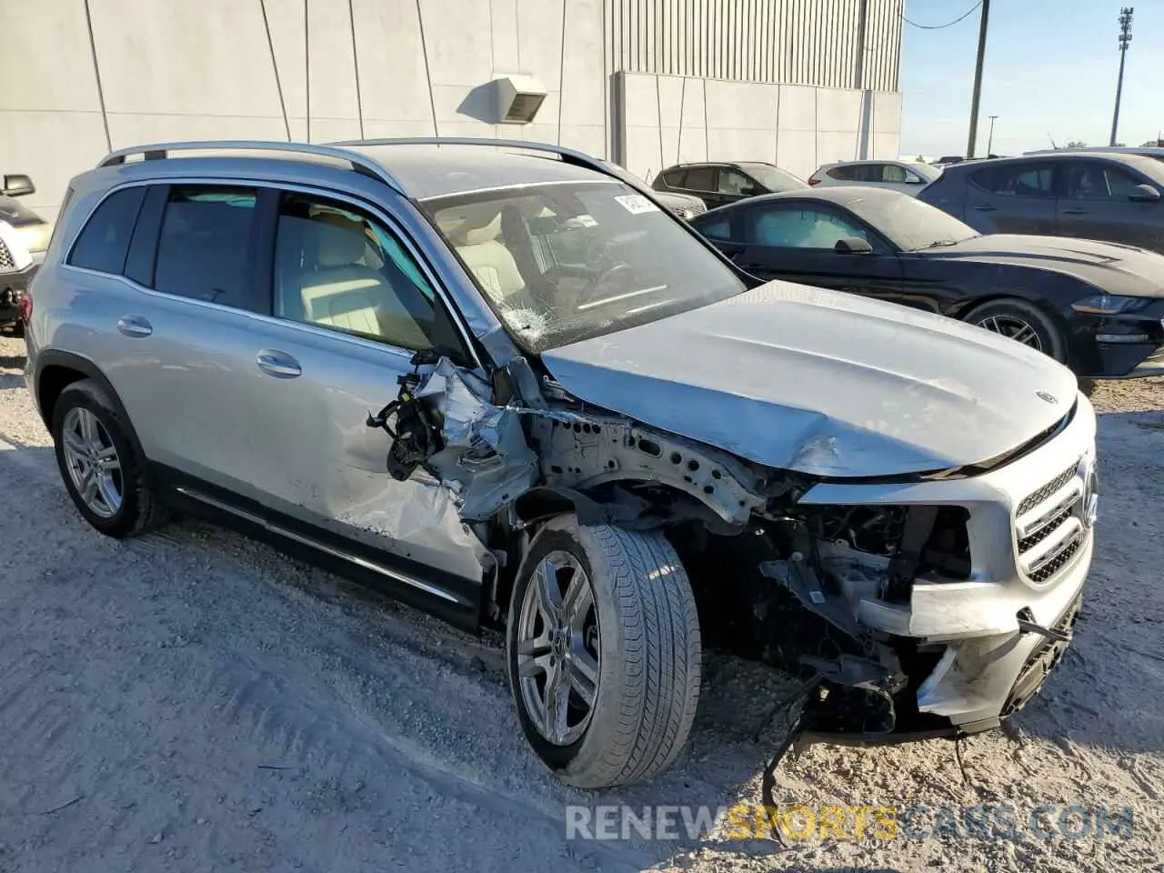 4 fotografías del automóvil dañado W1N4M4GB3LW070655 MERCEDES-BENZ GLB-CLASS 2020