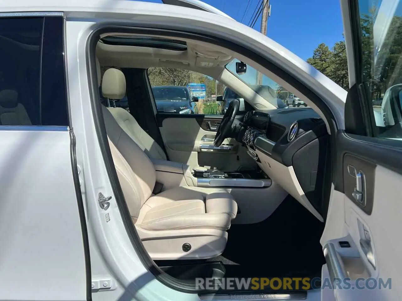 5 fotografías del automóvil dañado W1N4M4GB6LW041232 MERCEDES-BENZ GLB-CLASS 2020
