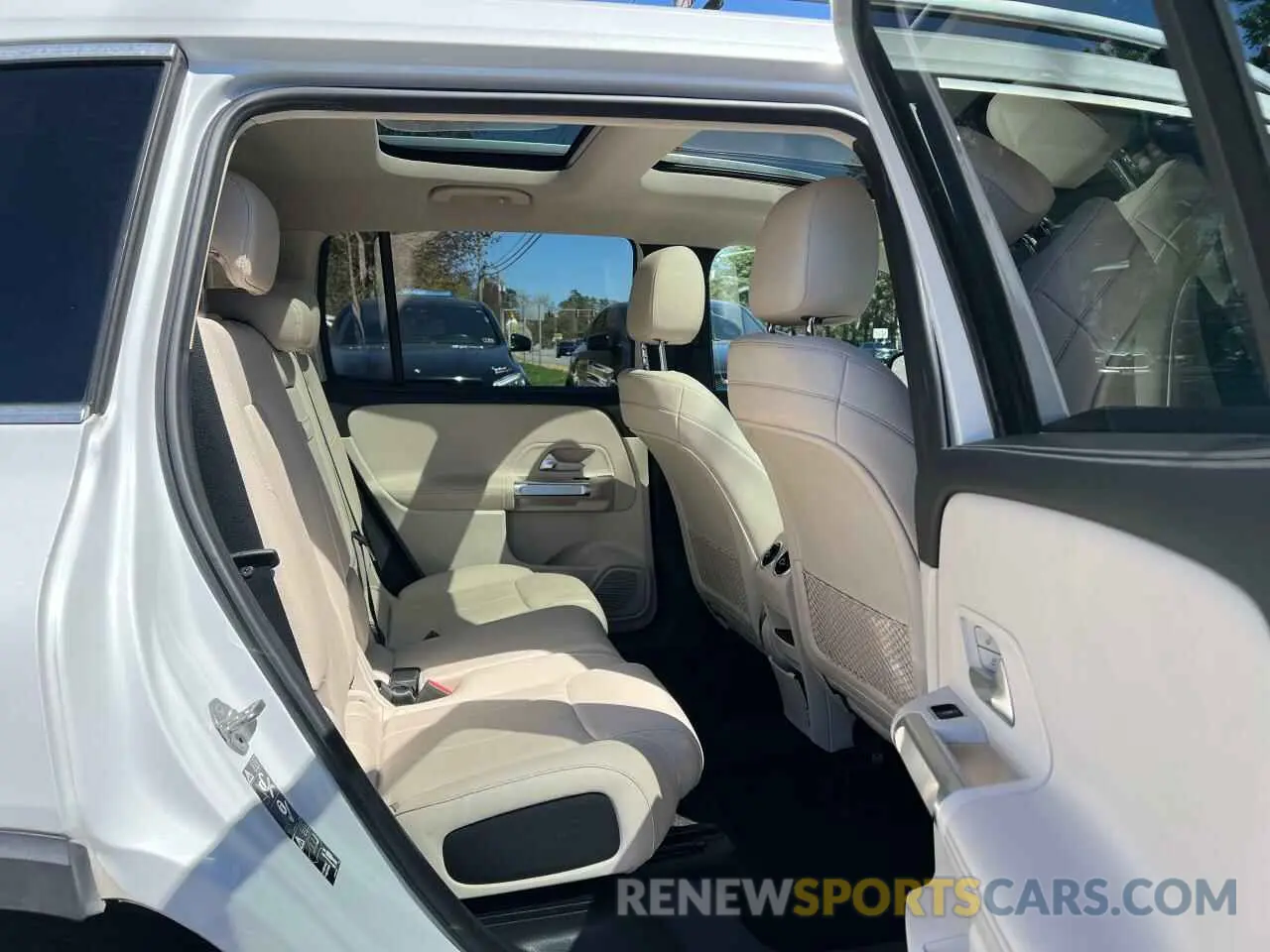 6 fotografías del automóvil dañado W1N4M4GB6LW041232 MERCEDES-BENZ GLB-CLASS 2020