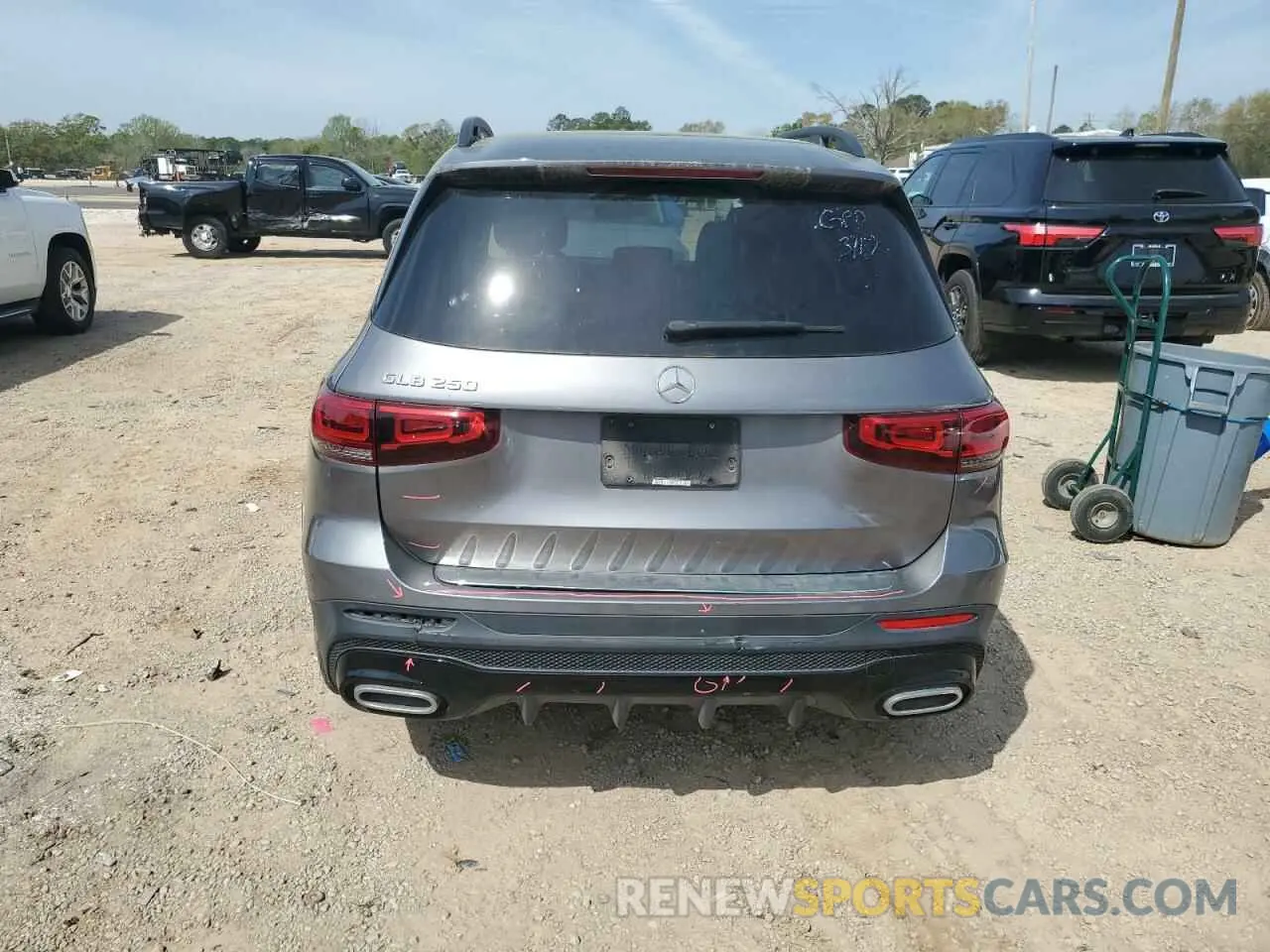 6 fotografías del automóvil dañado W1N4M4GB8LW023475 MERCEDES-BENZ GLB-CLASS 2020