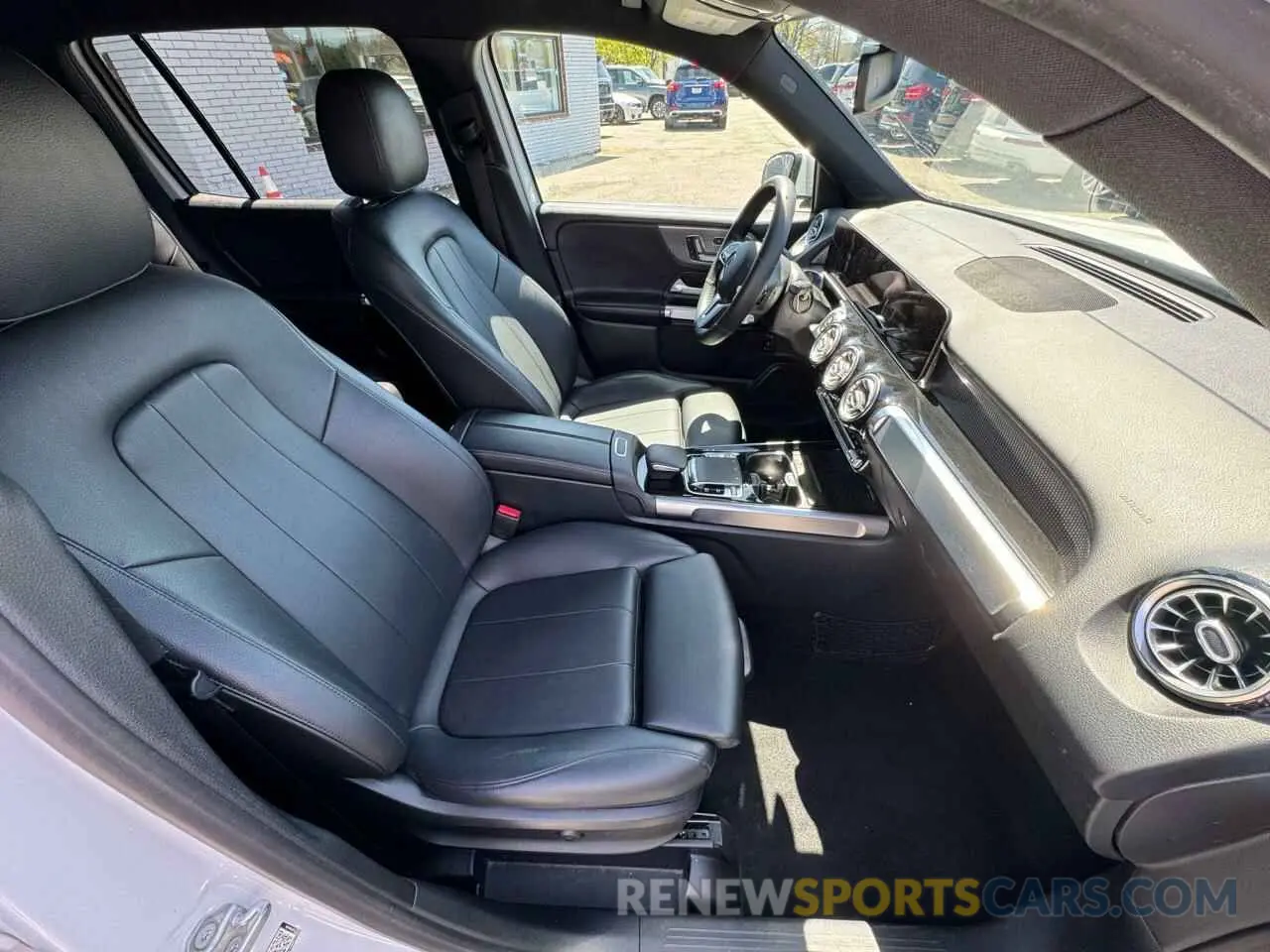5 fotografías del automóvil dañado W1N4M4HB2LW025270 MERCEDES-BENZ GLB-CLASS 2020