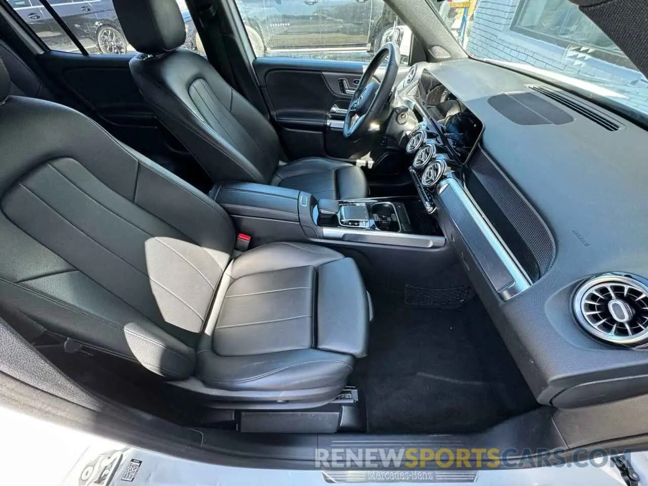6 fotografías del automóvil dañado W1N4M4HB2LW025270 MERCEDES-BENZ GLB-CLASS 2020