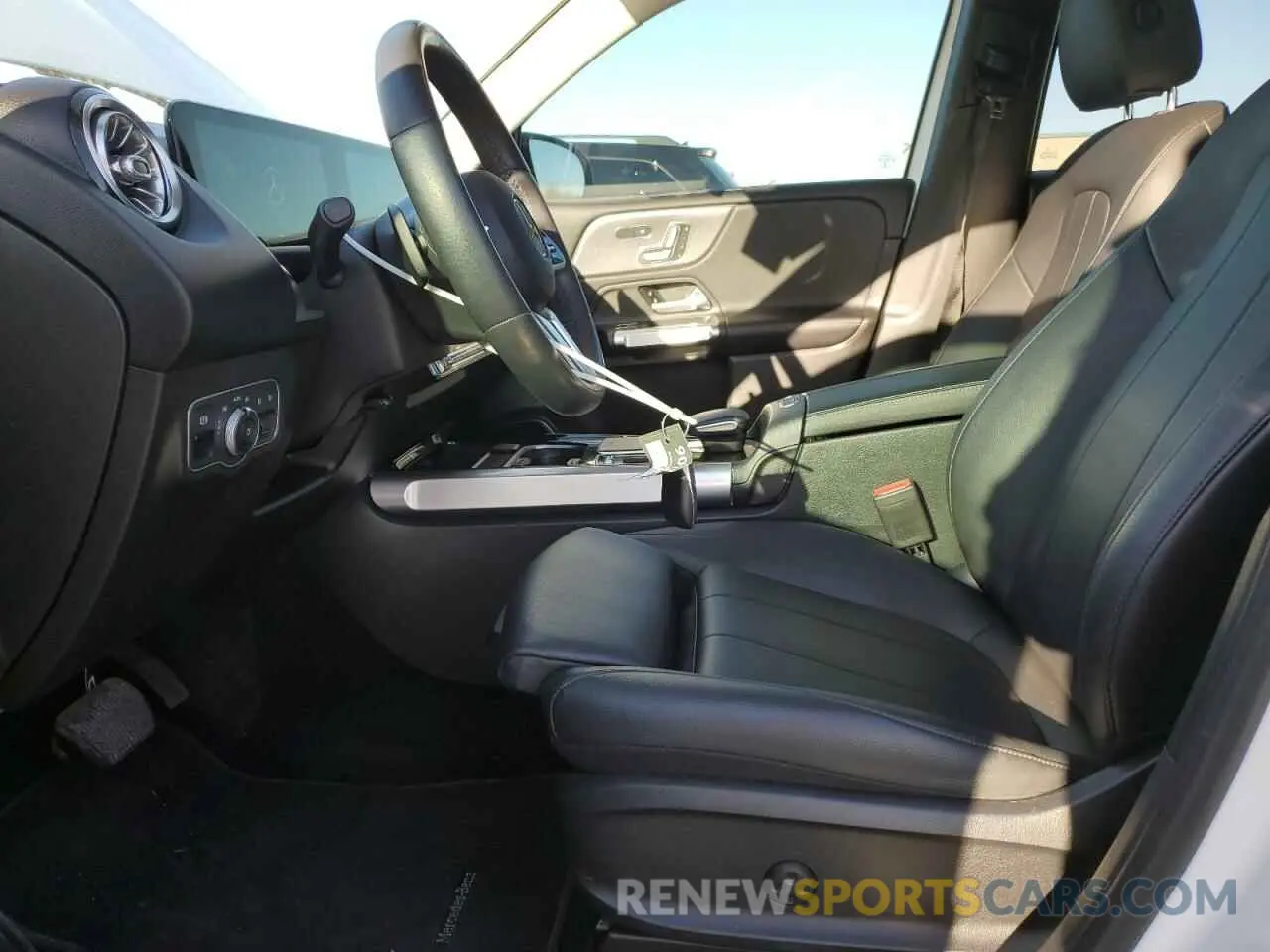 7 fotografías del automóvil dañado WDC4M4HB3LW000301 MERCEDES-BENZ GLB-CLASS 2020