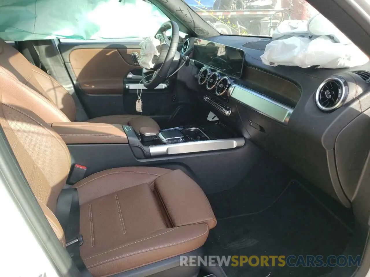 5 fotografías del automóvil dañado W1N4M4GB1MW146164 MERCEDES-BENZ GLB-CLASS 2021