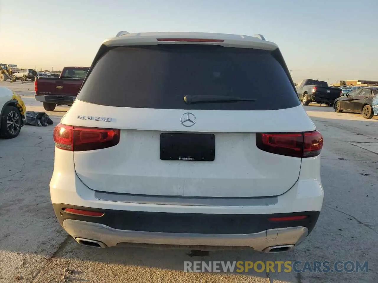6 fotografías del automóvil dañado W1N4M4GB4NW190581 MERCEDES-BENZ GLB-CLASS 2022
