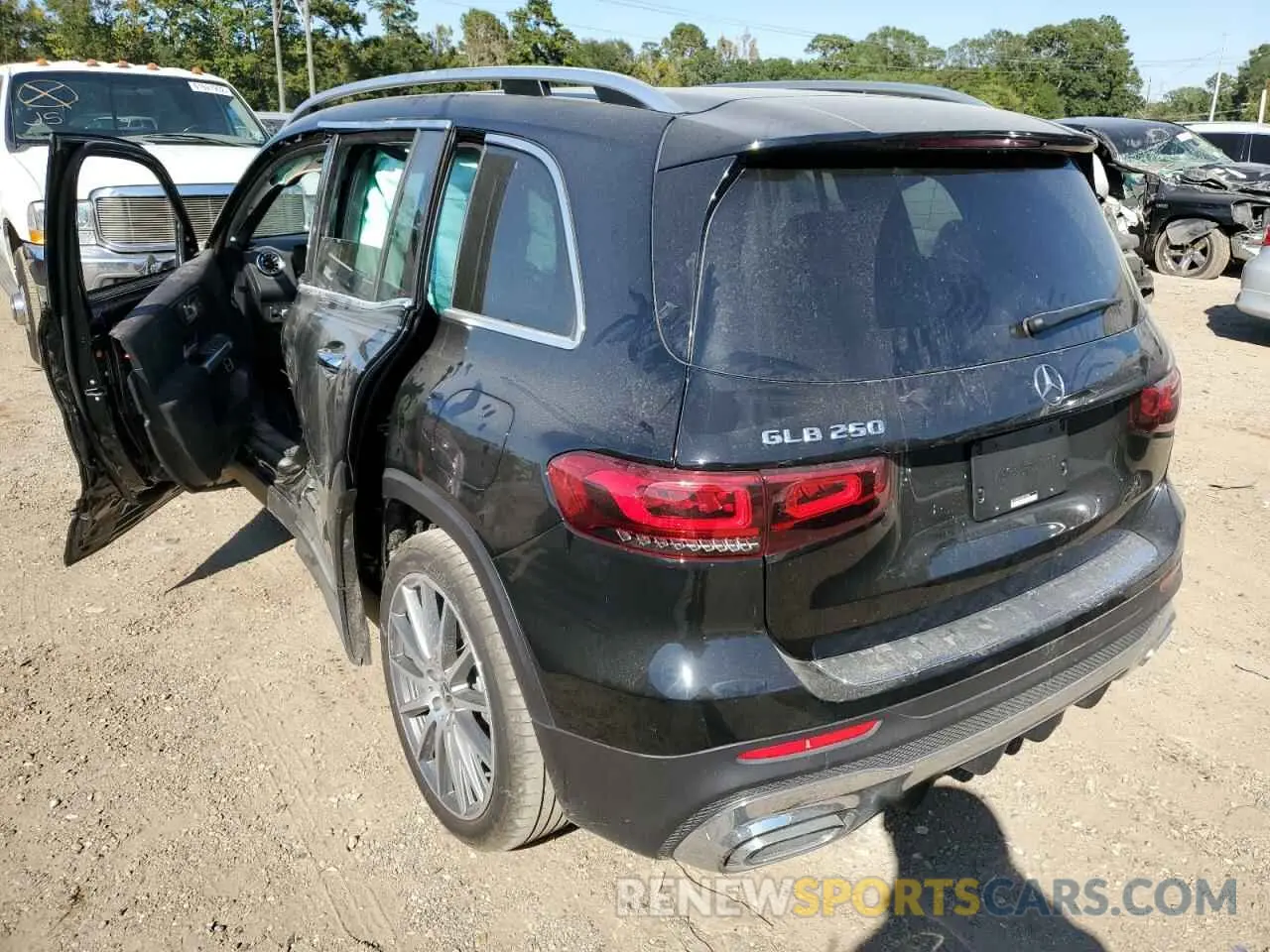 3 fotografías del automóvil dañado W1N4M4GB9NW230864 MERCEDES-BENZ GLB-CLASS 2022
