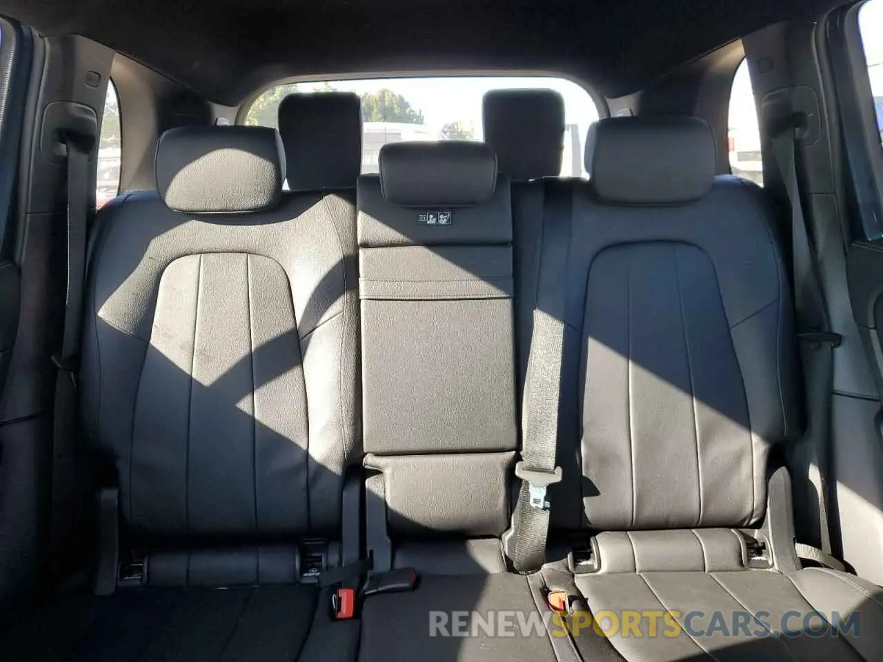 10 fotografías del automóvil dañado W1N4M4HB3NW183409 MERCEDES-BENZ GLB-CLASS 2022