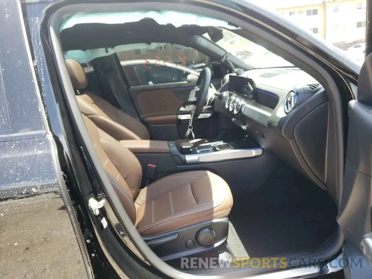 5 fotografías del automóvil dañado W1N4M4HB4NW184343 MERCEDES-BENZ GLB-CLASS 2022