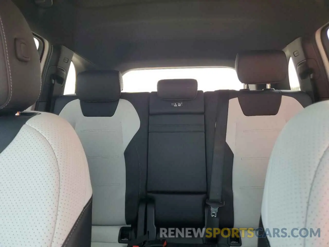 10 fotografías del automóvil dañado W1N4M4HB8NW198553 MERCEDES-BENZ GLB-CLASS 2022