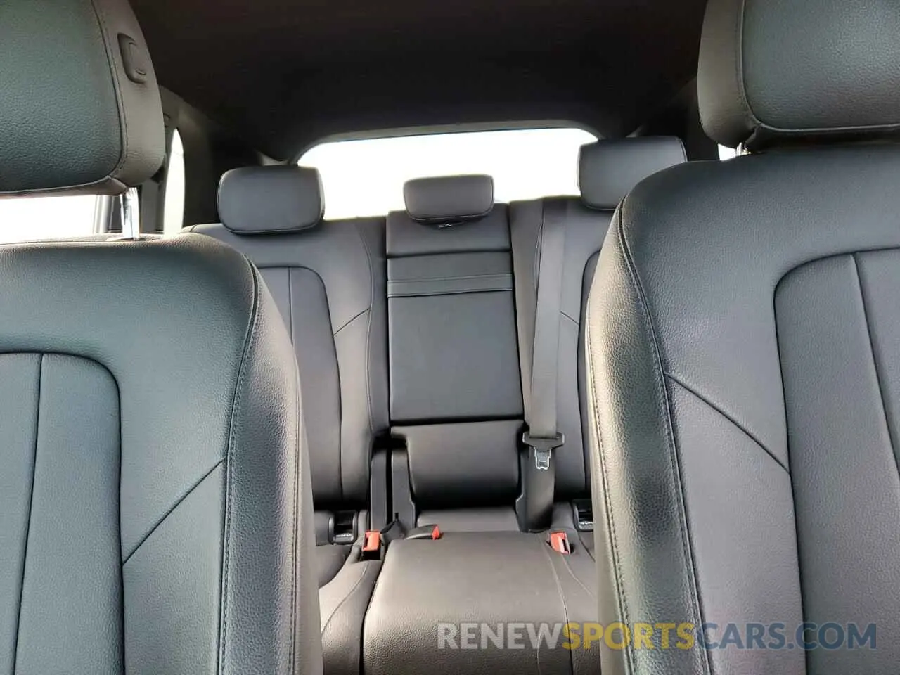 10 fotografías del automóvil dañado W1N4M4HB9NW249980 MERCEDES-BENZ GLB-CLASS 2022