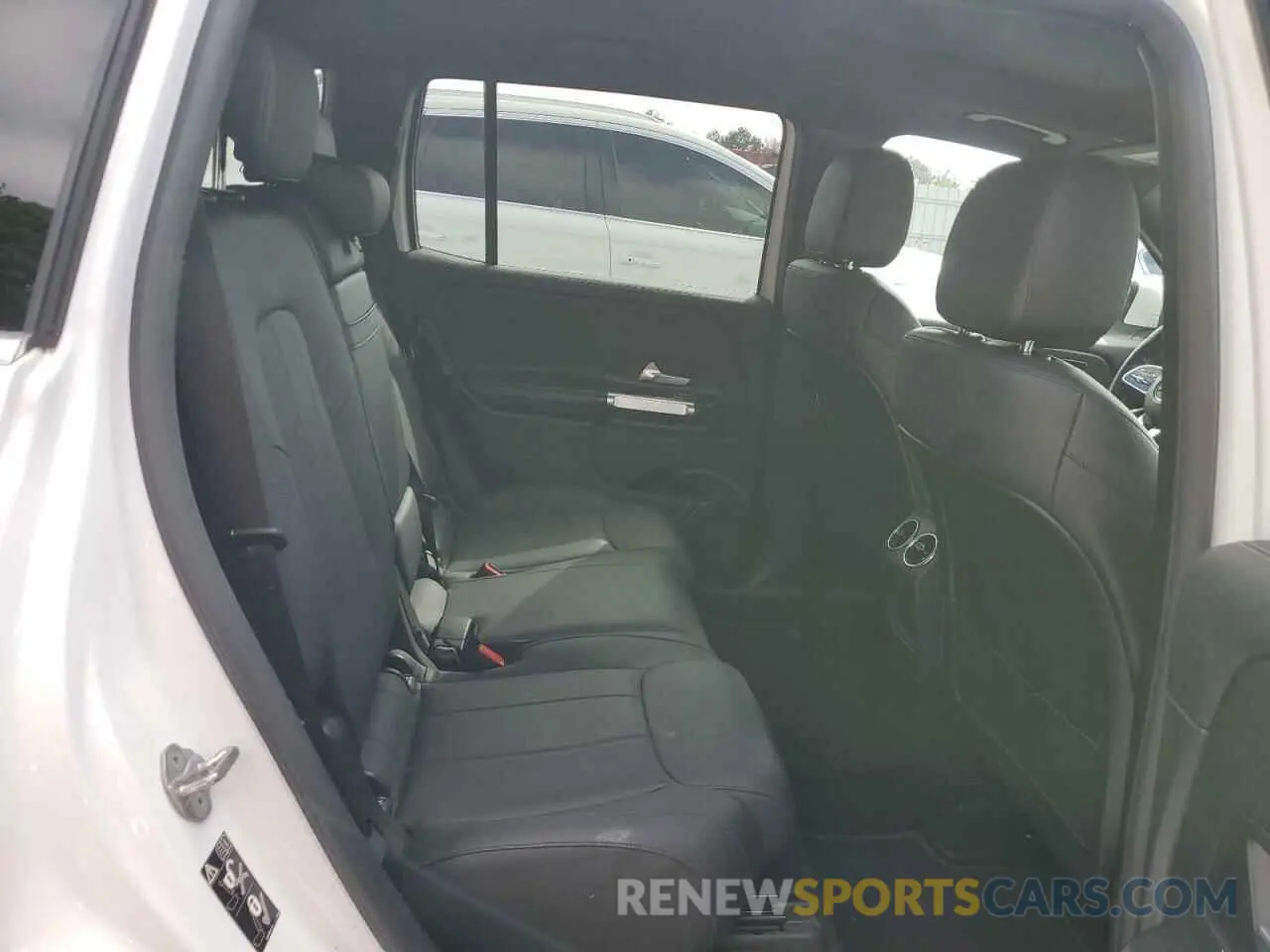 11 fotografías del automóvil dañado W1N4M4GB8PW272932 MERCEDES-BENZ GLB-CLASS 2023
