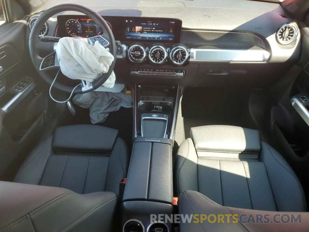 8 fotografías del automóvil dañado W1N4M4GB4RW353249 MERCEDES-BENZ GLB-CLASS 2024