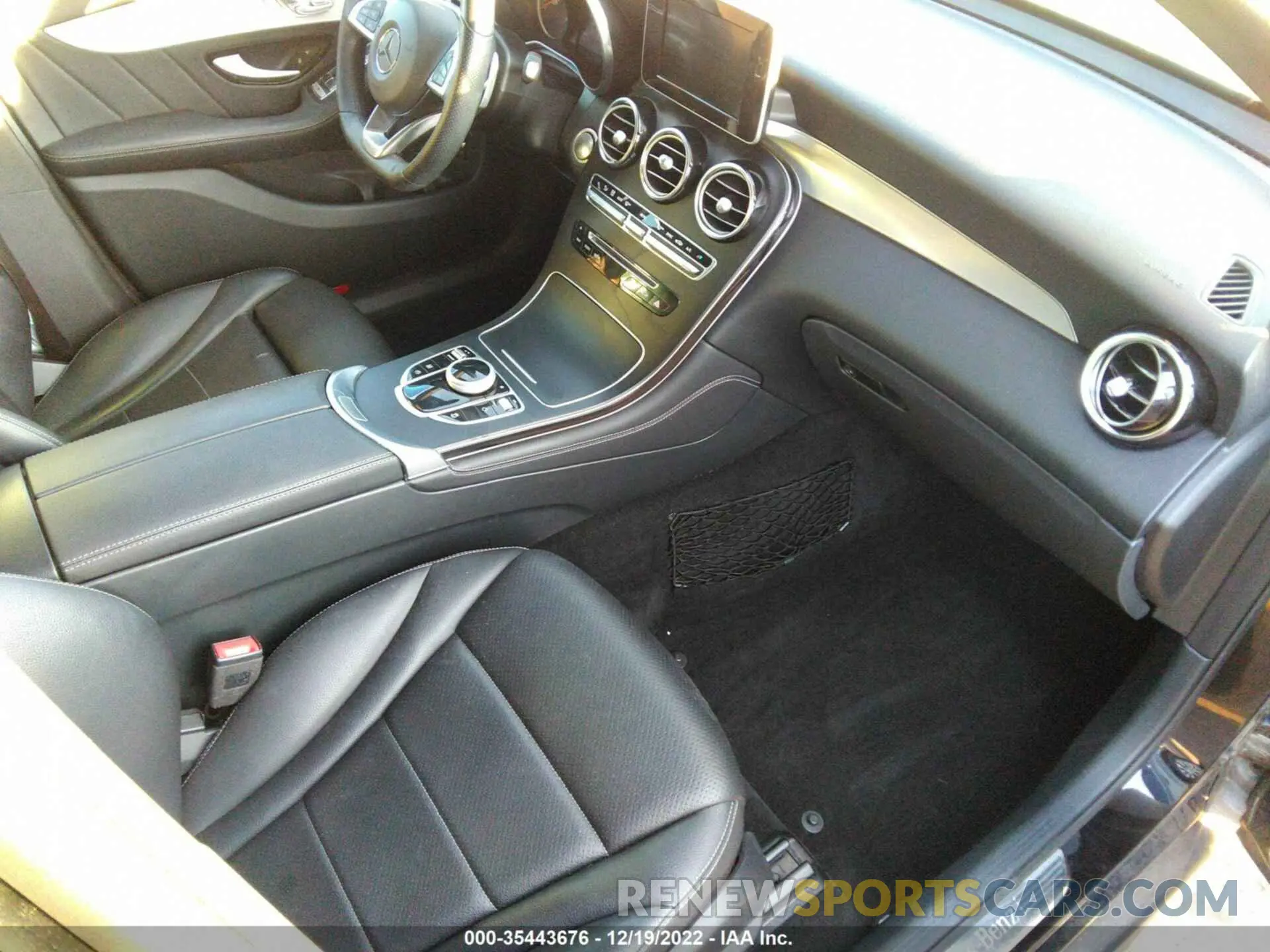 5 fotografías del automóvil dañado WDC0G4JB1KV135829 MERCEDES-BENZ GLC 2019