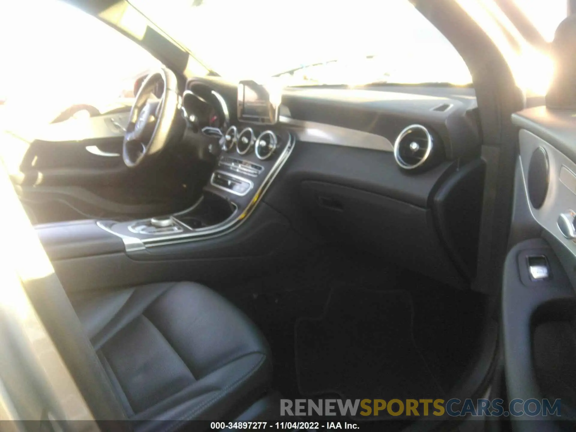5 fotografías del automóvil dañado WDC0G4JB2KV140196 MERCEDES-BENZ GLC 2019