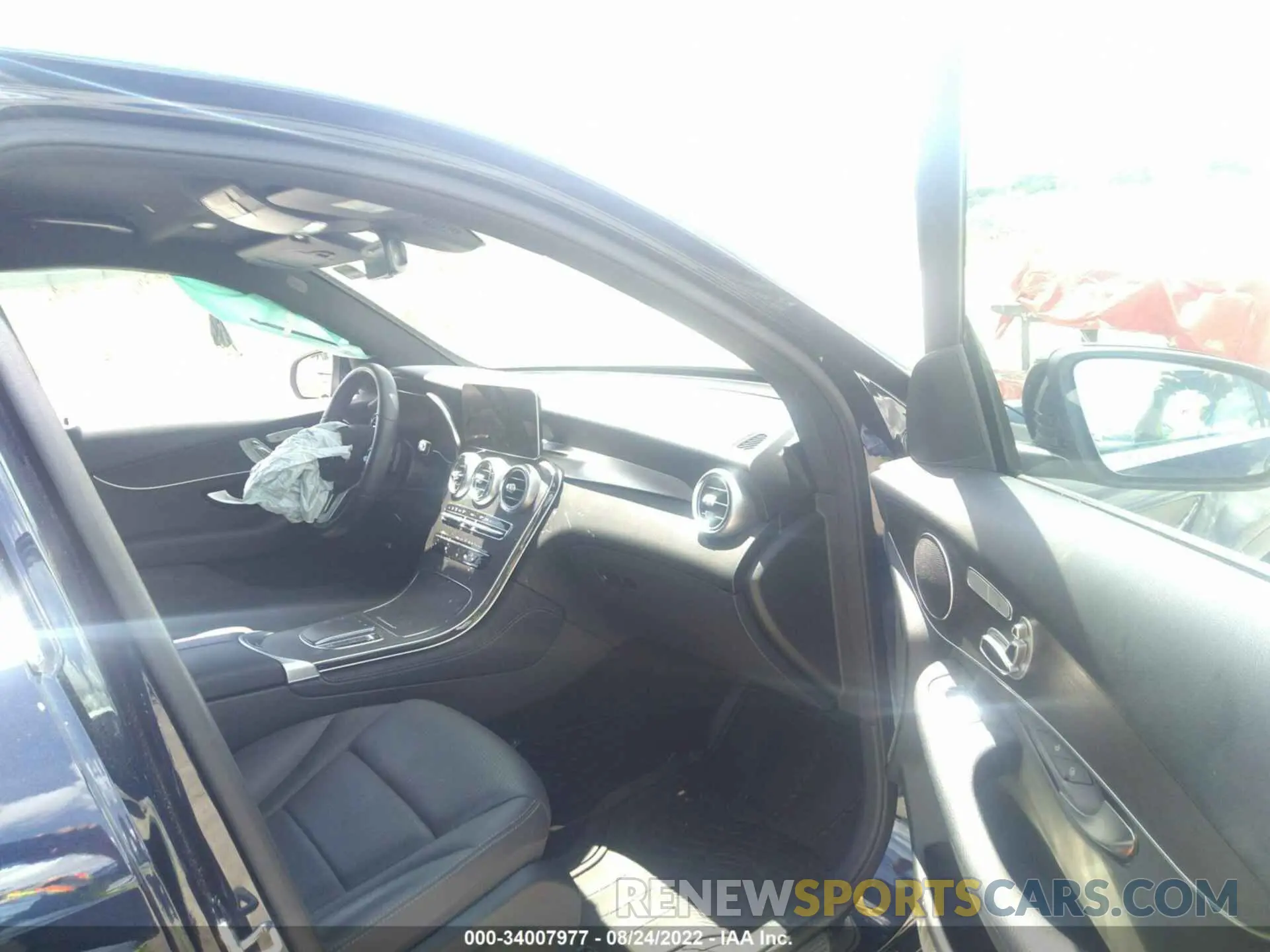 5 fotografías del automóvil dañado W1N0G8DB2LF837610 MERCEDES-BENZ GLC 2020