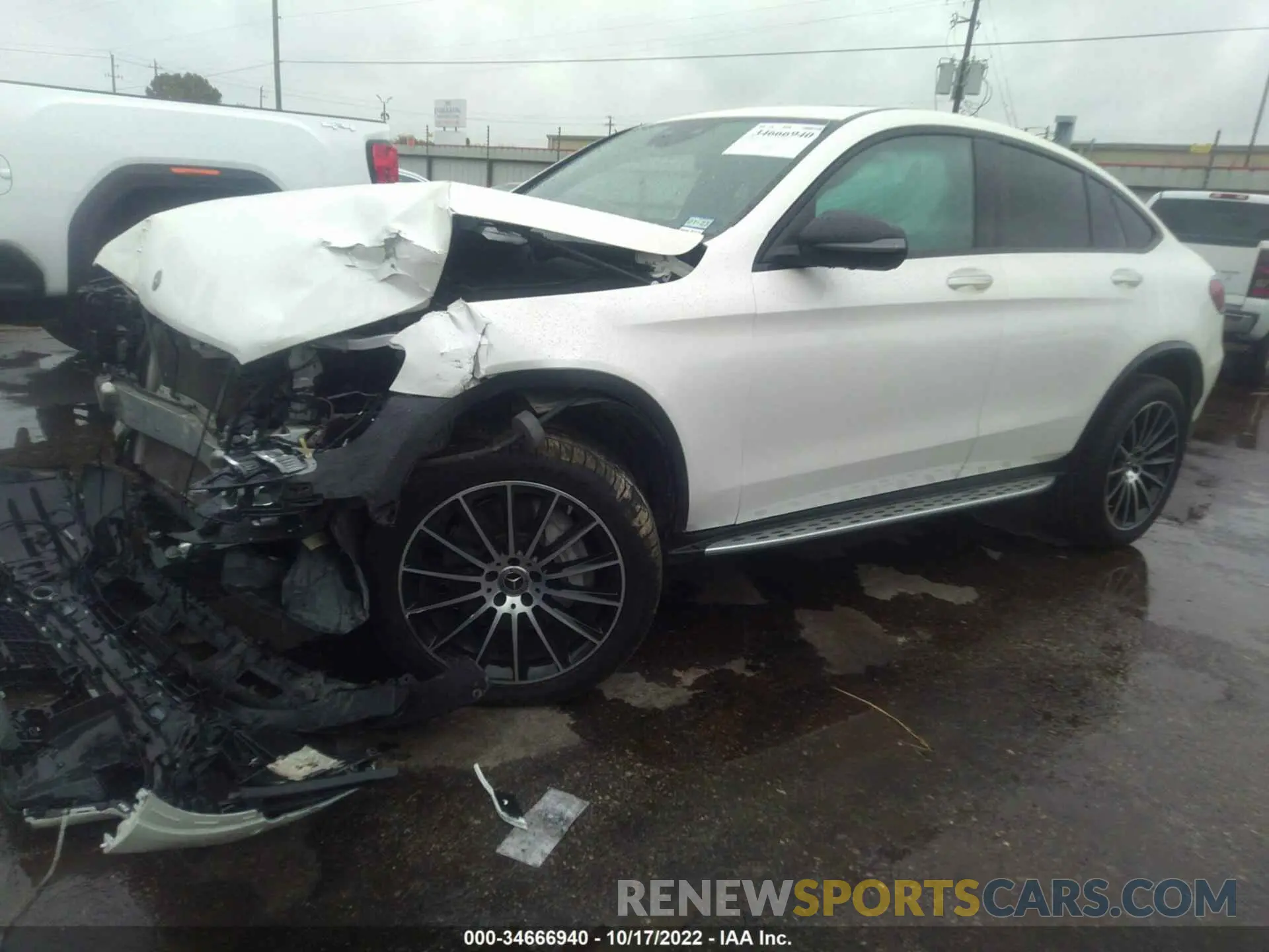 2 fotografías del automóvil dañado W1N0J8EBXLF777110 MERCEDES-BENZ GLC 2020