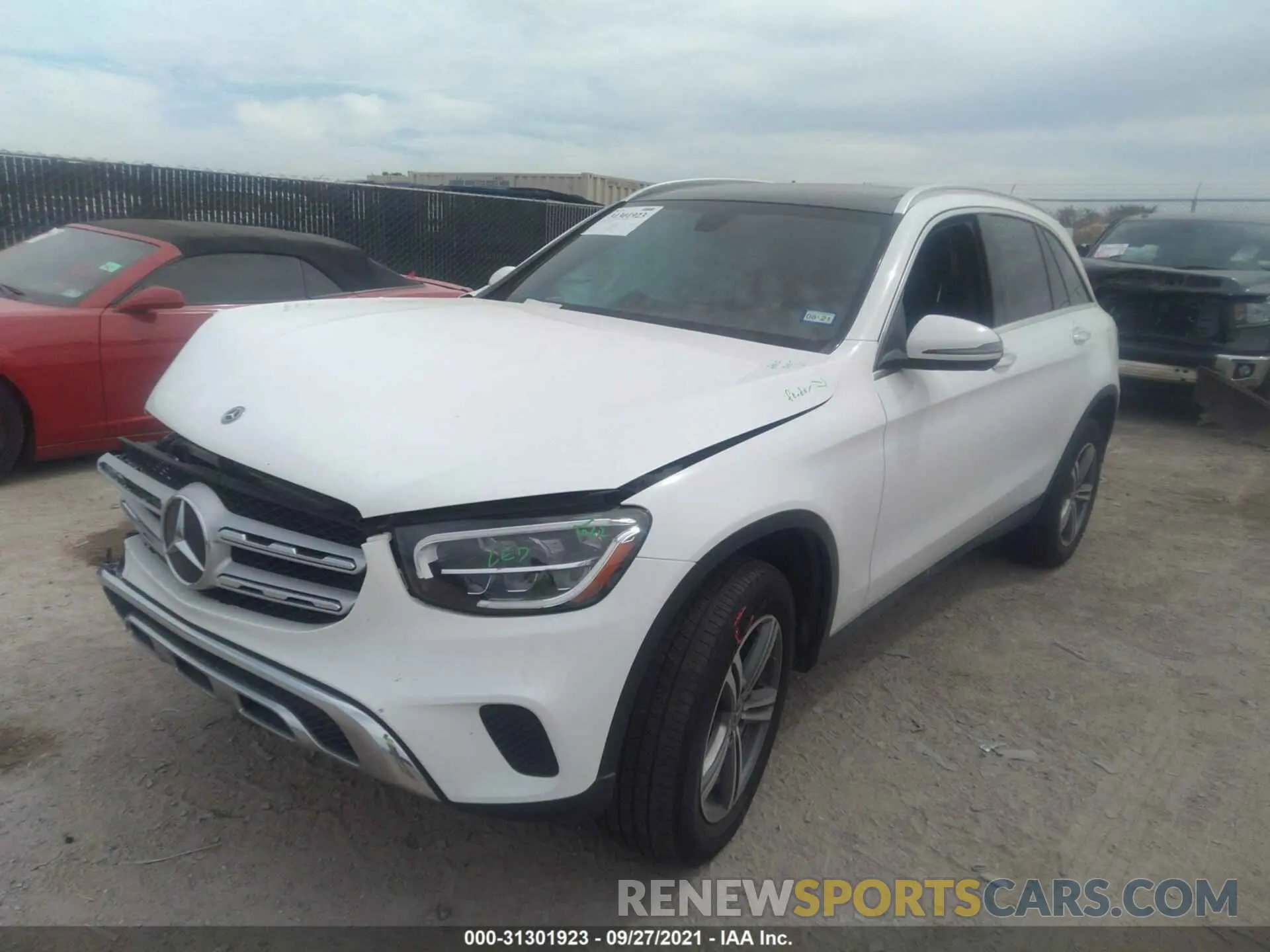 2 fotografías del automóvil dañado WDC0G8DB5LF694993 MERCEDES-BENZ GLC 2020