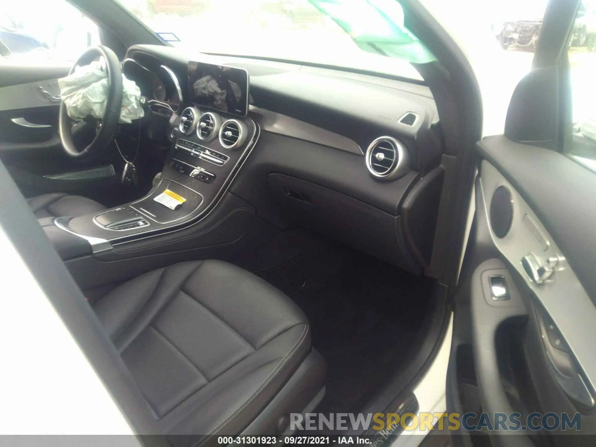 5 fotografías del automóvil dañado WDC0G8DB5LF694993 MERCEDES-BENZ GLC 2020