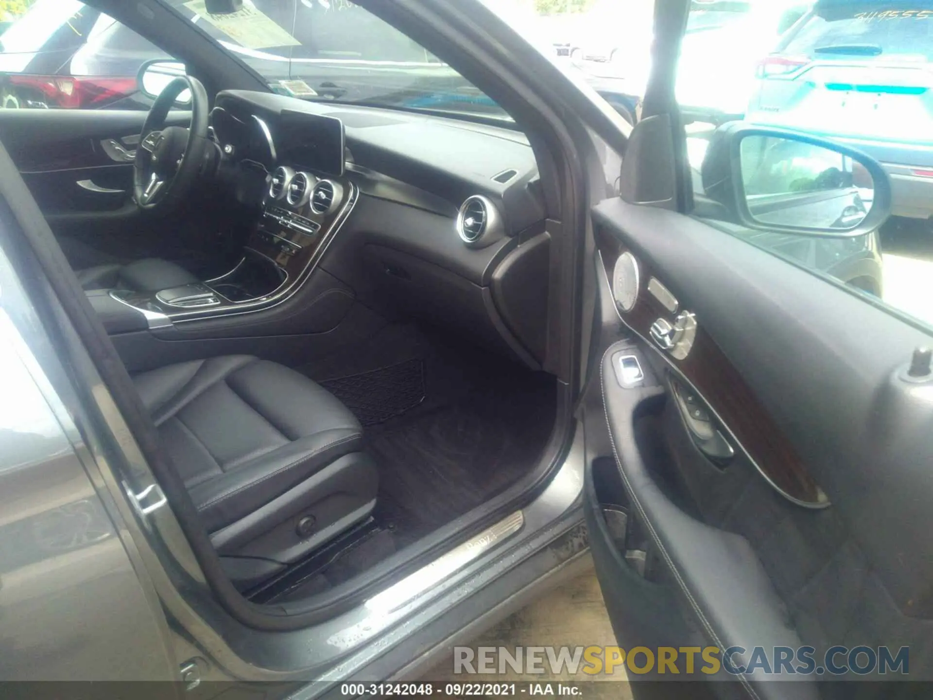 5 fotografías del automóvil dañado WDC0G8EB3LF689824 MERCEDES-BENZ GLC 2020