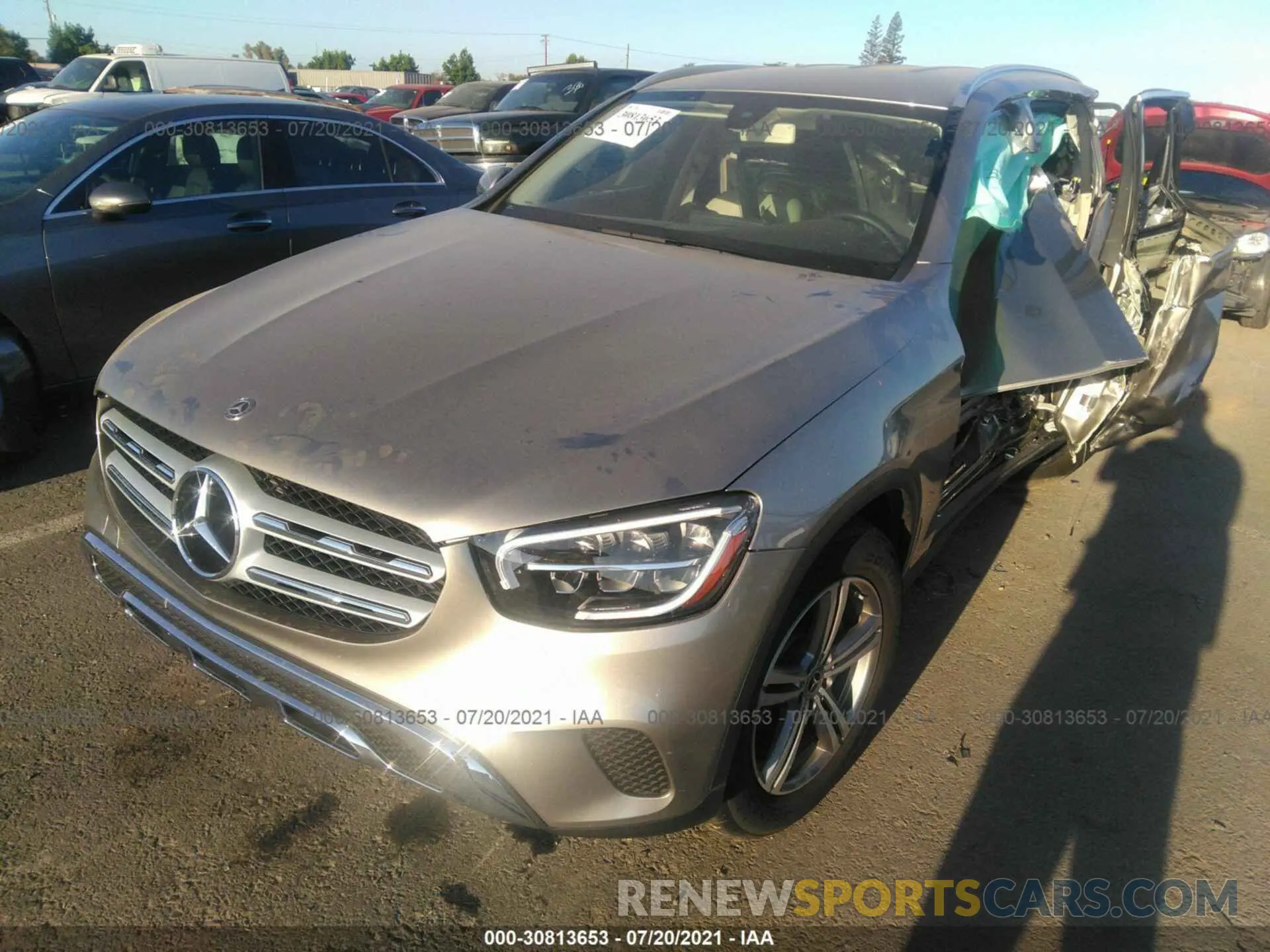 2 fotografías del automóvil dañado WDC0G8EB4LF706811 MERCEDES-BENZ GLC 2020