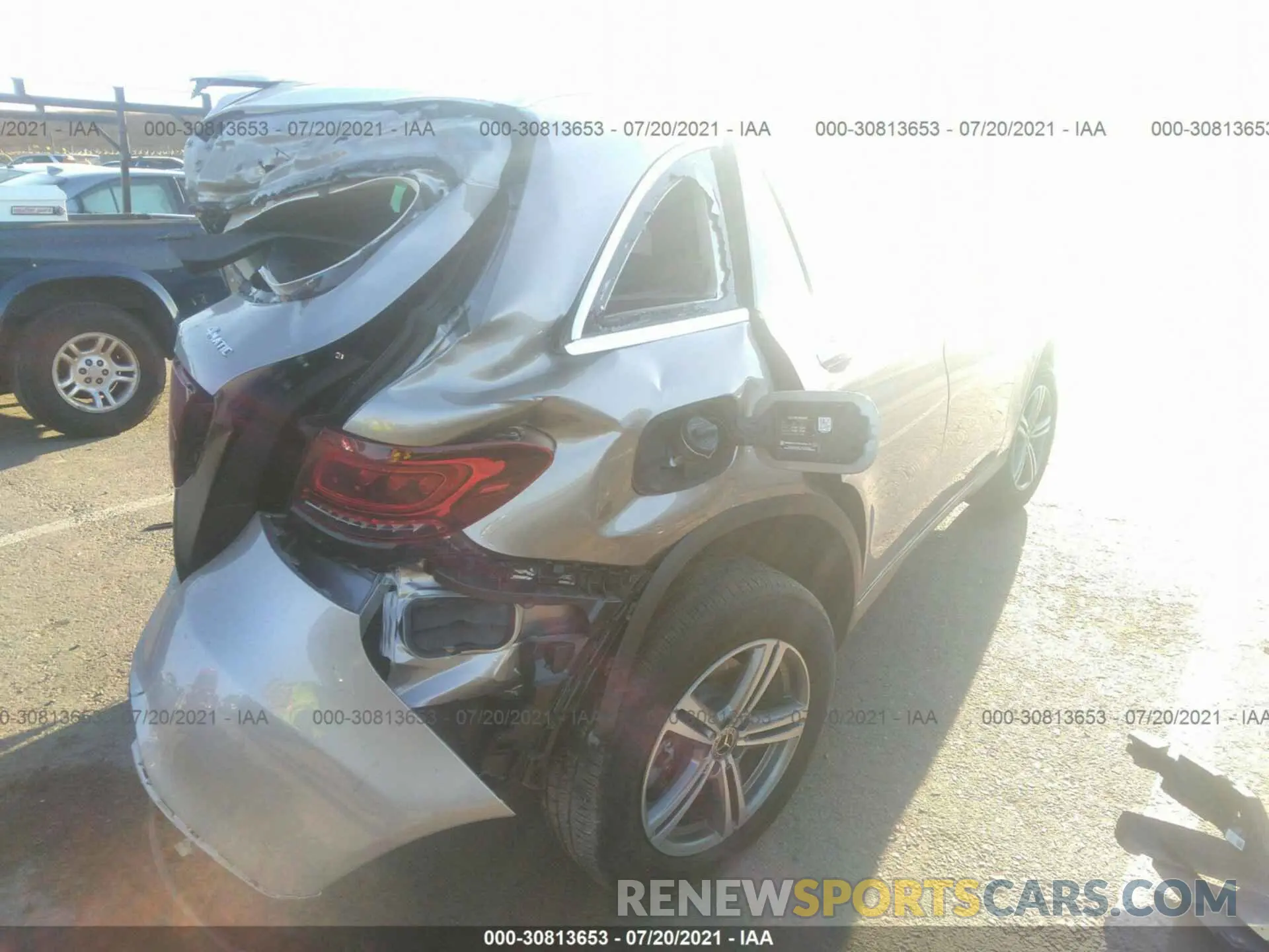 4 fotografías del automóvil dañado WDC0G8EB4LF706811 MERCEDES-BENZ GLC 2020
