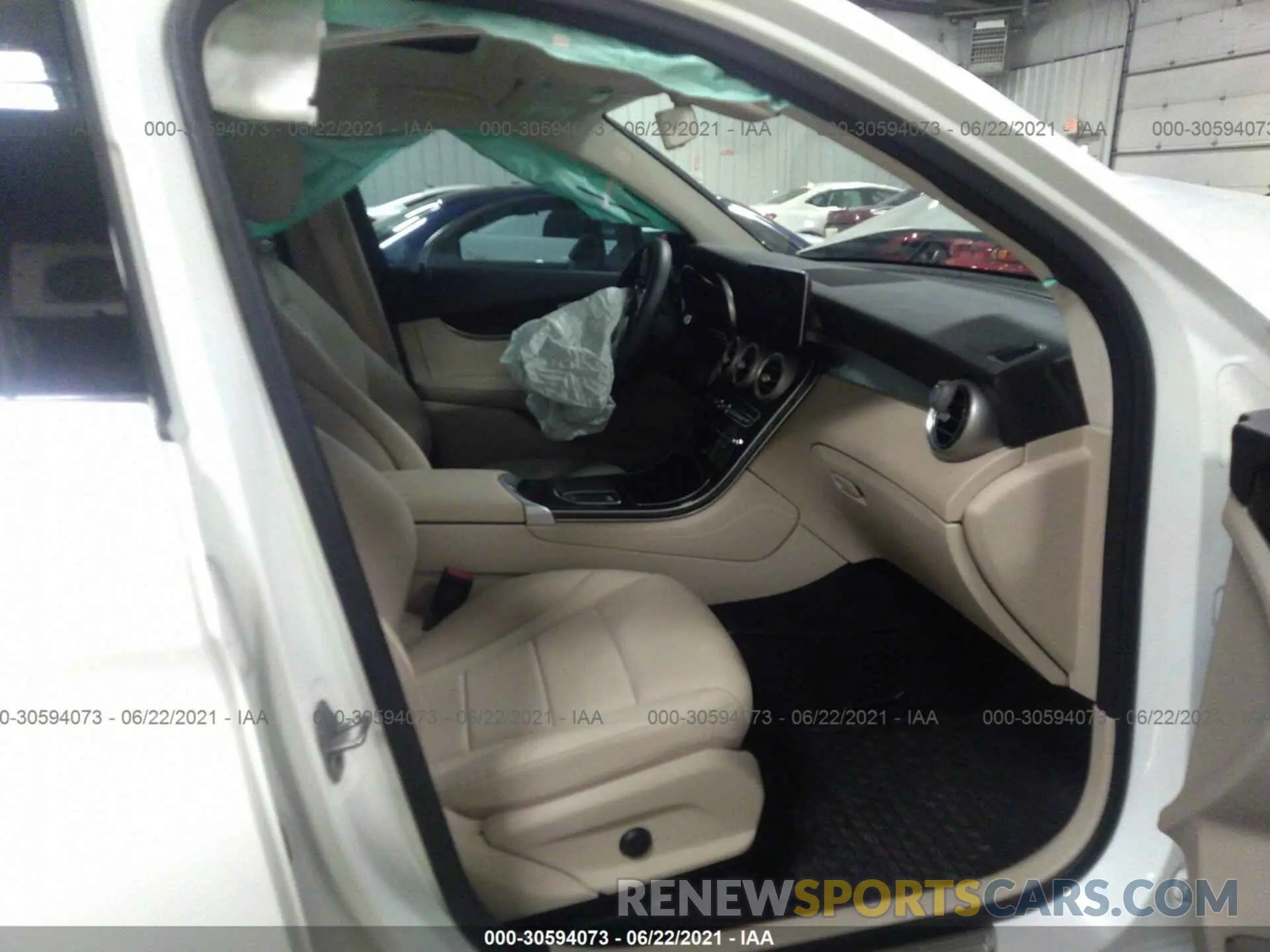 5 fotografías del automóvil dañado WDC0G8EB9LF682926 MERCEDES-BENZ GLC 2020