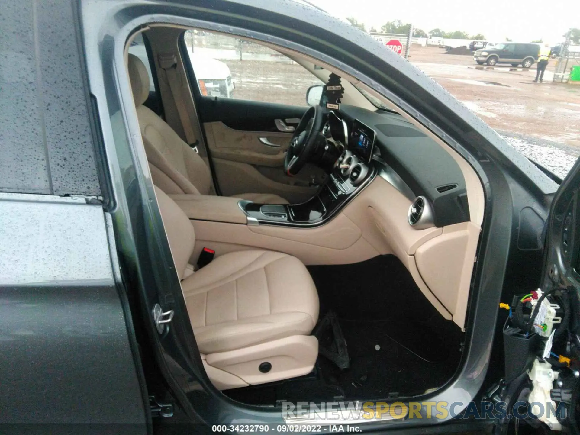 5 fotografías del automóvil dañado W1N0G8DB5MV272860 MERCEDES-BENZ GLC 2021