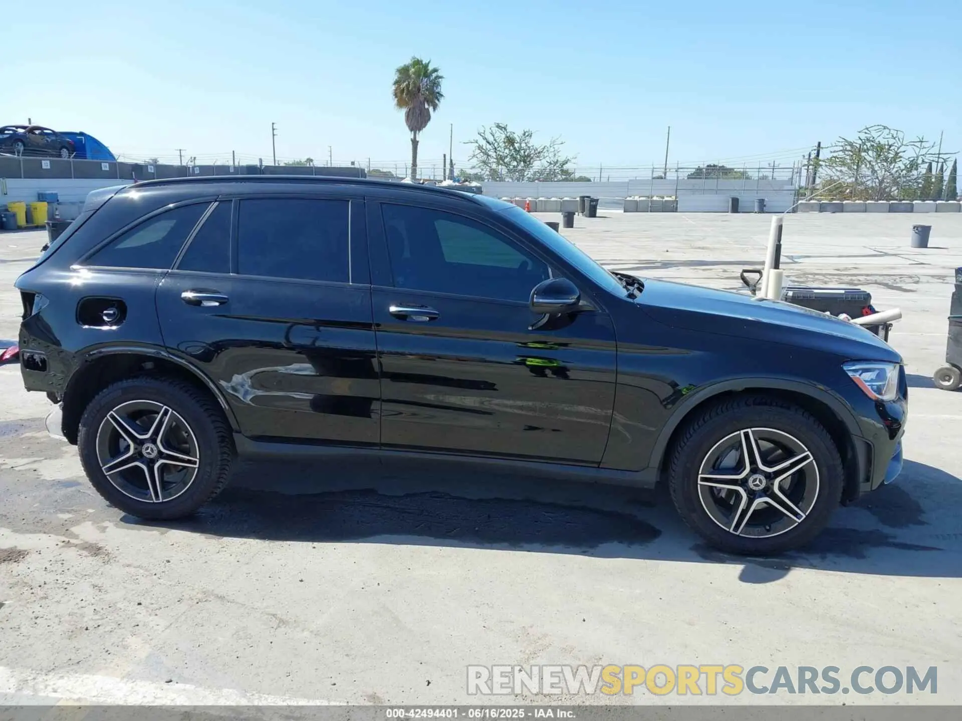 14 fotografías del automóvil dañado W1N0G8EB1MG007596 MERCEDES-BENZ GLC 2021
