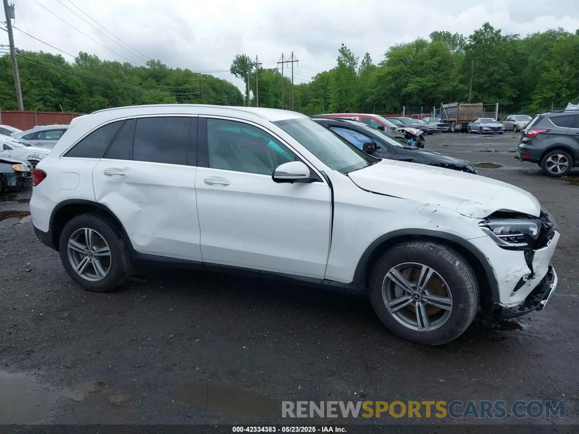 17 fotografías del automóvil dañado W1N0G8EB4NV342798 MERCEDES-BENZ GLC 2022