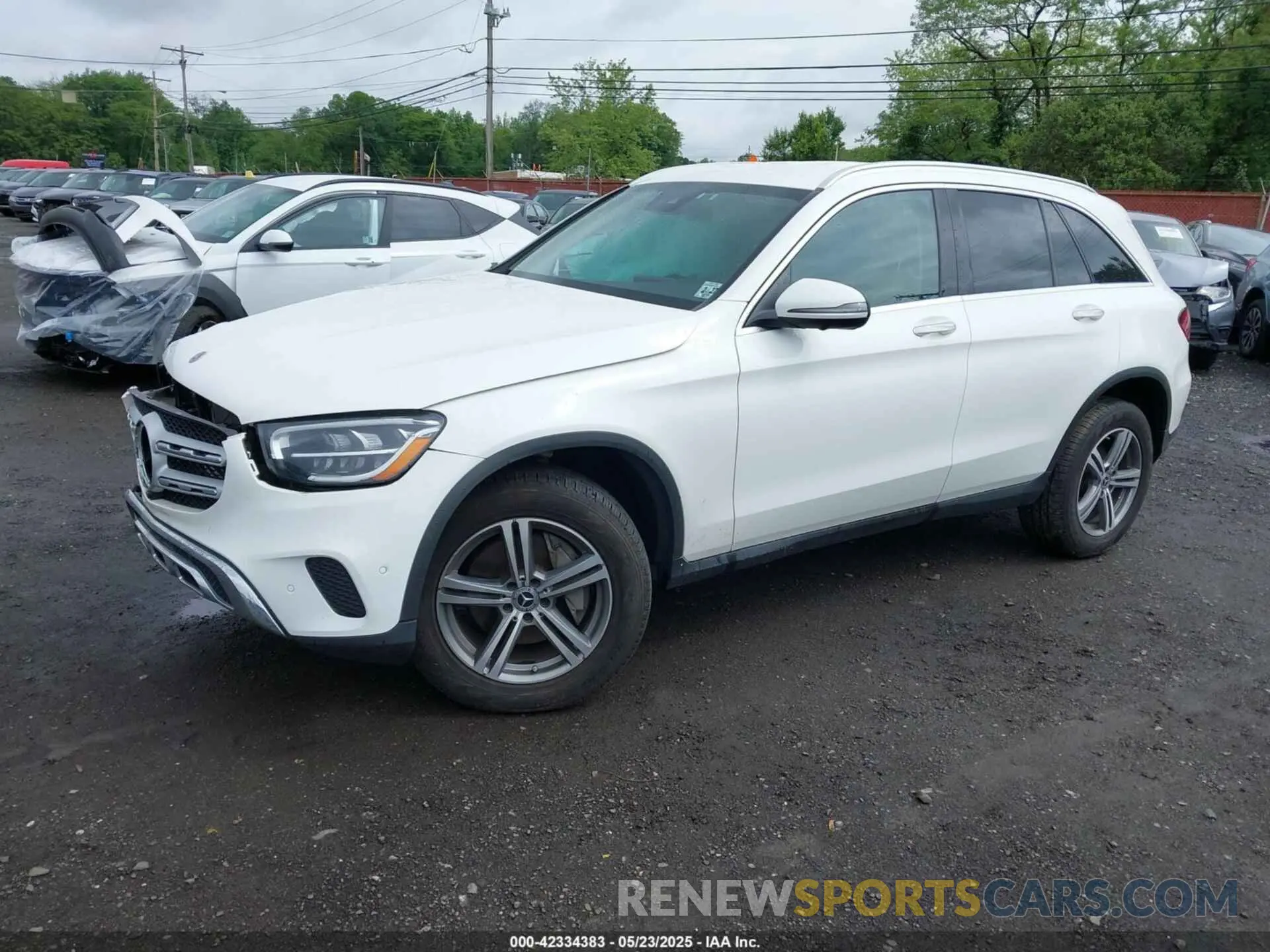 2 fotografías del automóvil dañado W1N0G8EB4NV342798 MERCEDES-BENZ GLC 2022
