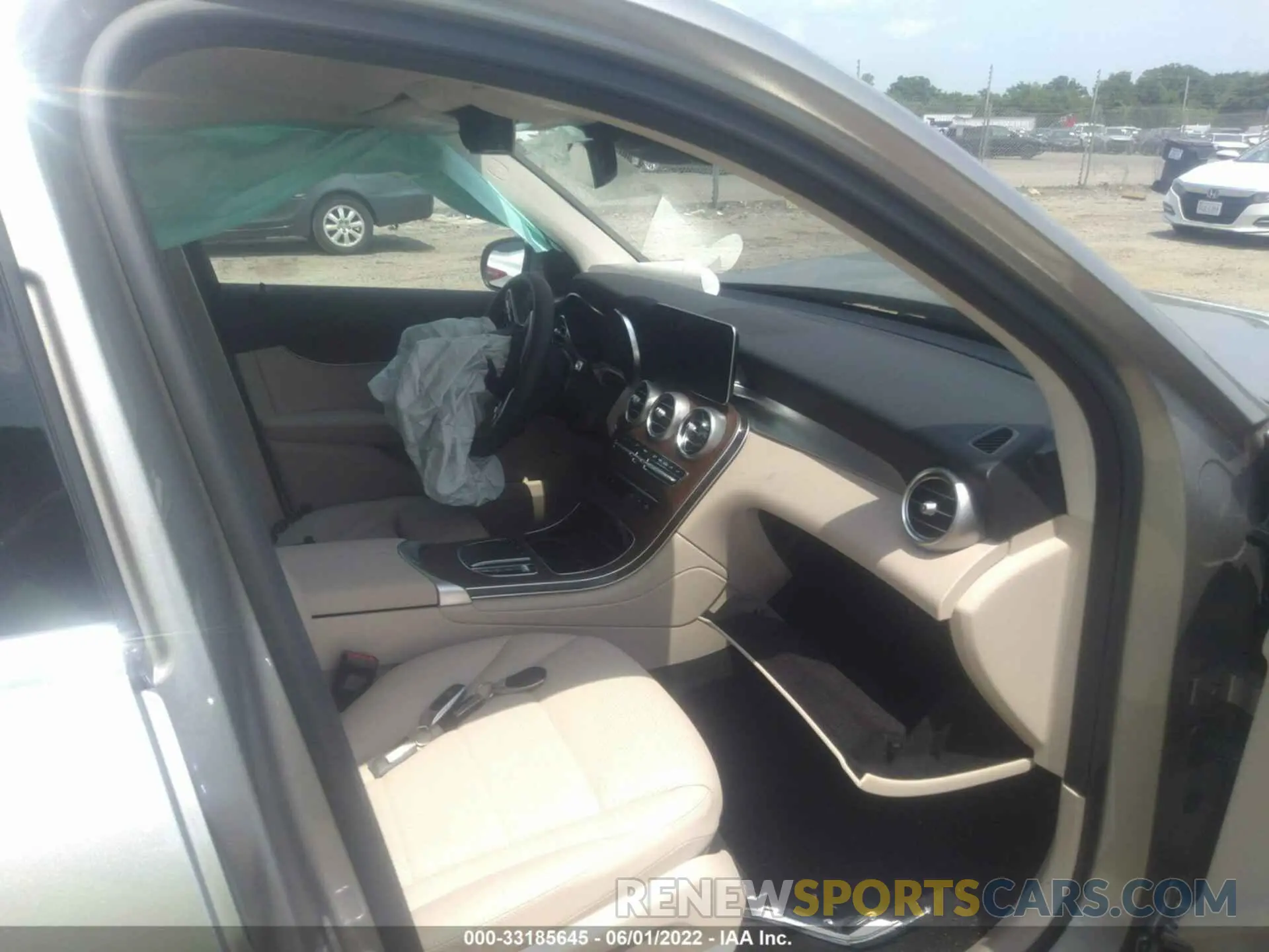 5 fotografías del automóvil dañado W1N0G8EB8NV336342 MERCEDES-BENZ GLC 2022