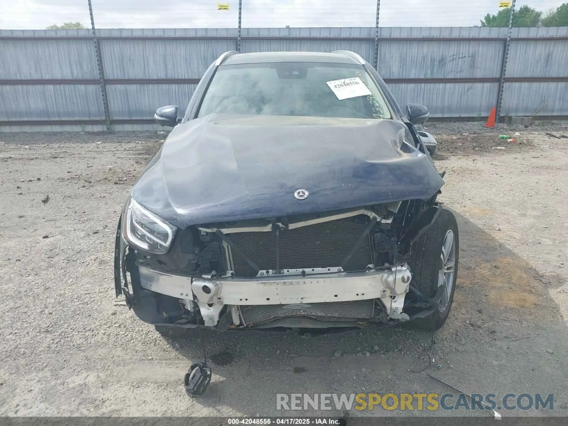 13 fotografías del automóvil dañado W1N0G8EBXNG118505 MERCEDES-BENZ GLC 2022