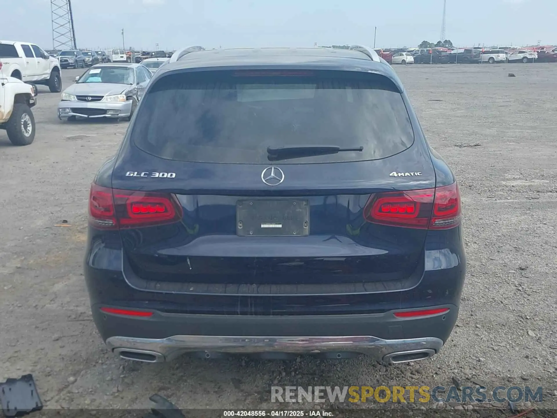 17 fotografías del automóvil dañado W1N0G8EBXNG118505 MERCEDES-BENZ GLC 2022