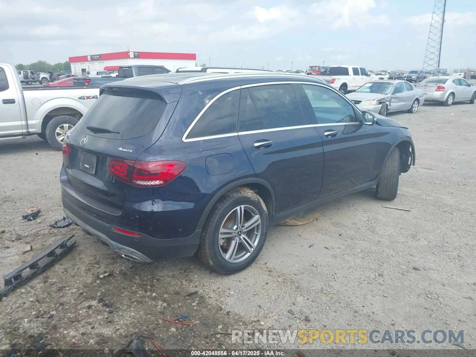 4 fotografías del automóvil dañado W1N0G8EBXNG118505 MERCEDES-BENZ GLC 2022