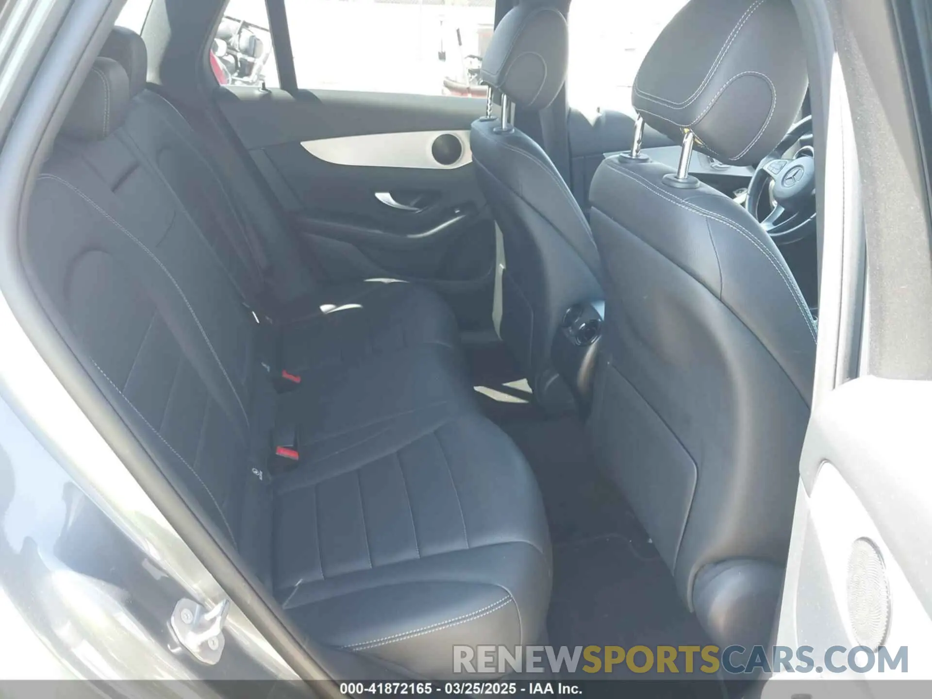 8 fotografías del automóvil dañado WDC0G4JB0KF660164 MERCEDES-BENZ GLC 300 2019