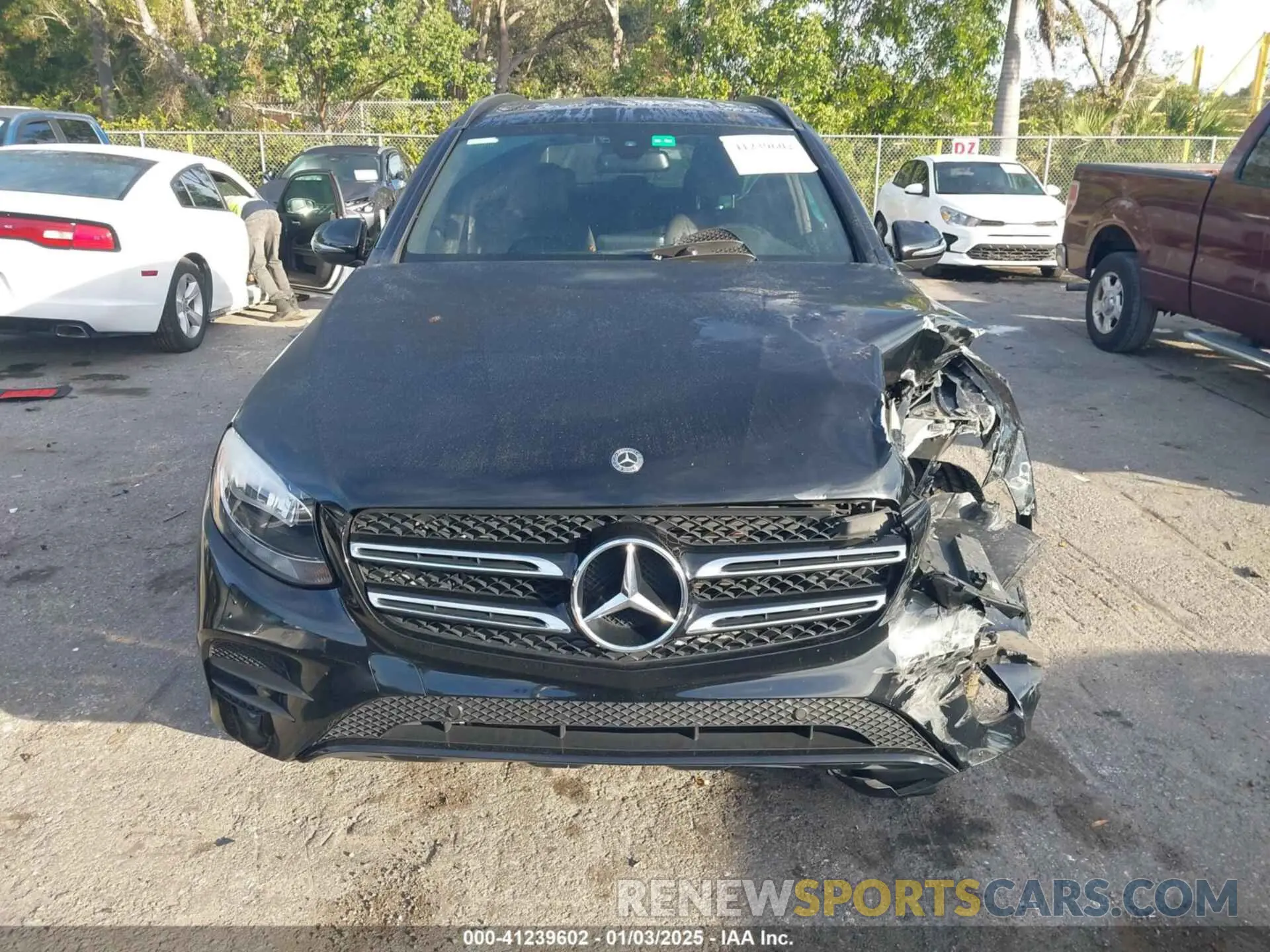12 fotografías del automóvil dañado WDC0G4JB1KV118674 MERCEDES-BENZ GLC 300 2019