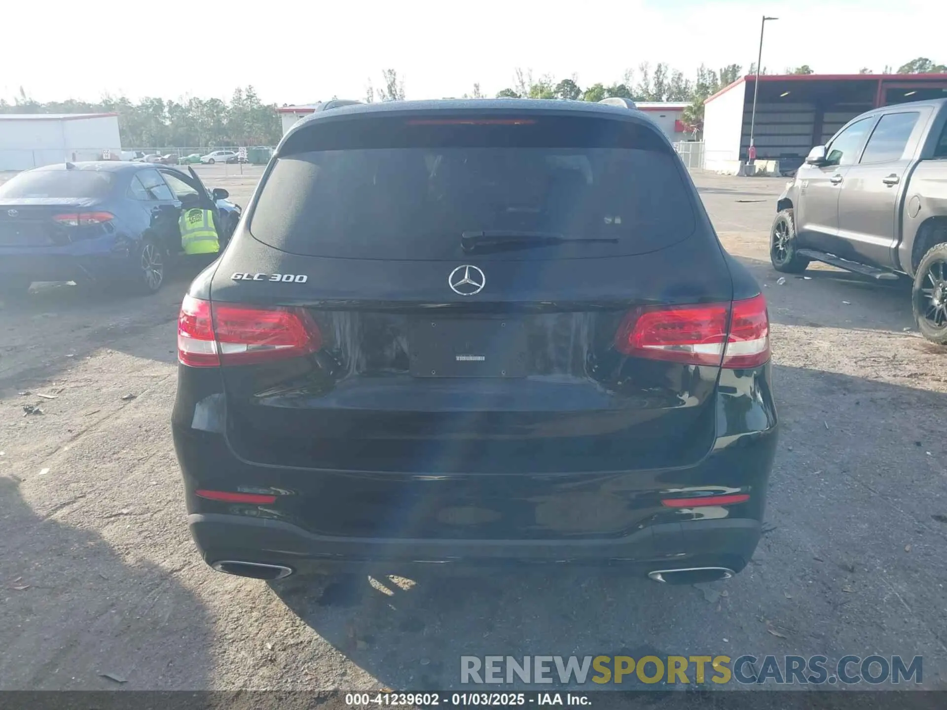 16 fotografías del automóvil dañado WDC0G4JB1KV118674 MERCEDES-BENZ GLC 300 2019