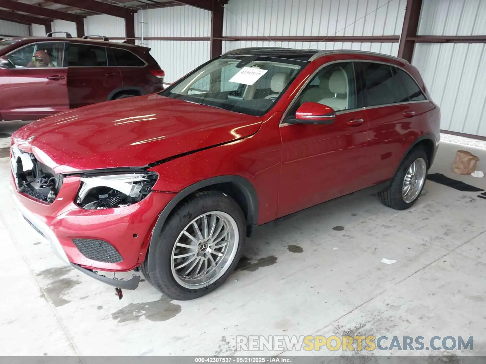 2 fotografías del automóvil dañado WDC0G4JB1KV139959 MERCEDES-BENZ GLC 300 2019