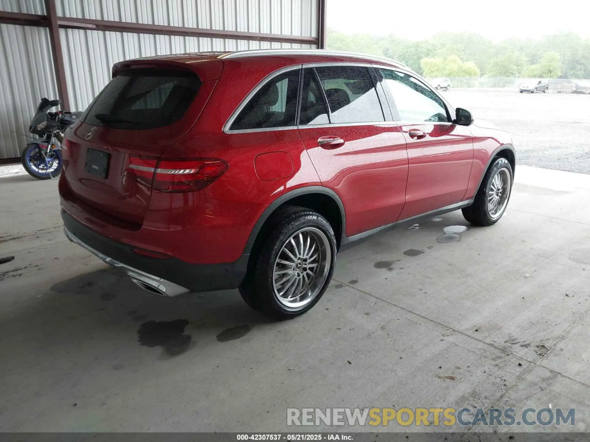 4 fotografías del automóvil dañado WDC0G4JB1KV139959 MERCEDES-BENZ GLC 300 2019