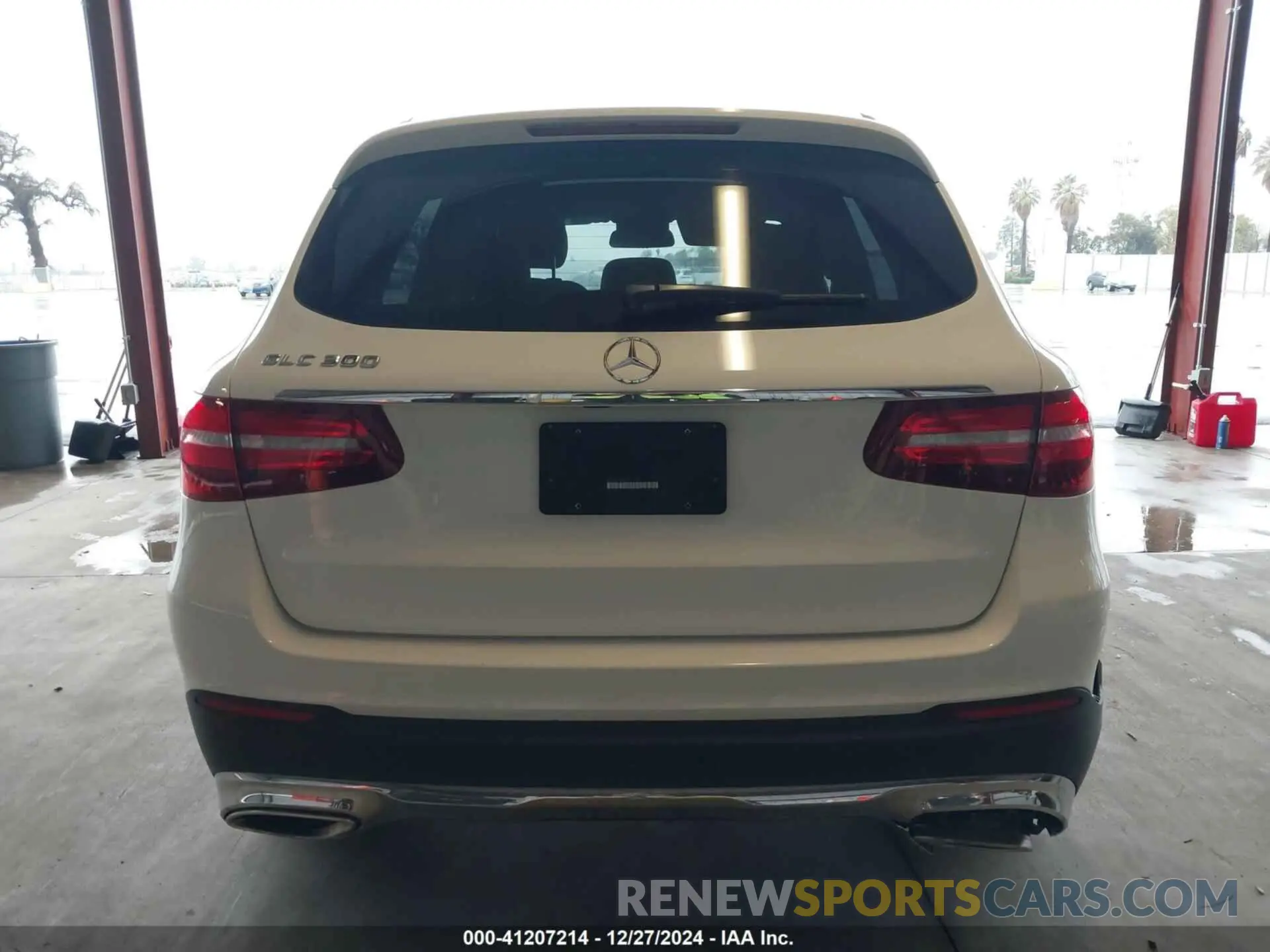 16 fotografías del automóvil dañado WDC0G4JB2KV157306 MERCEDES-BENZ GLC 300 2019
