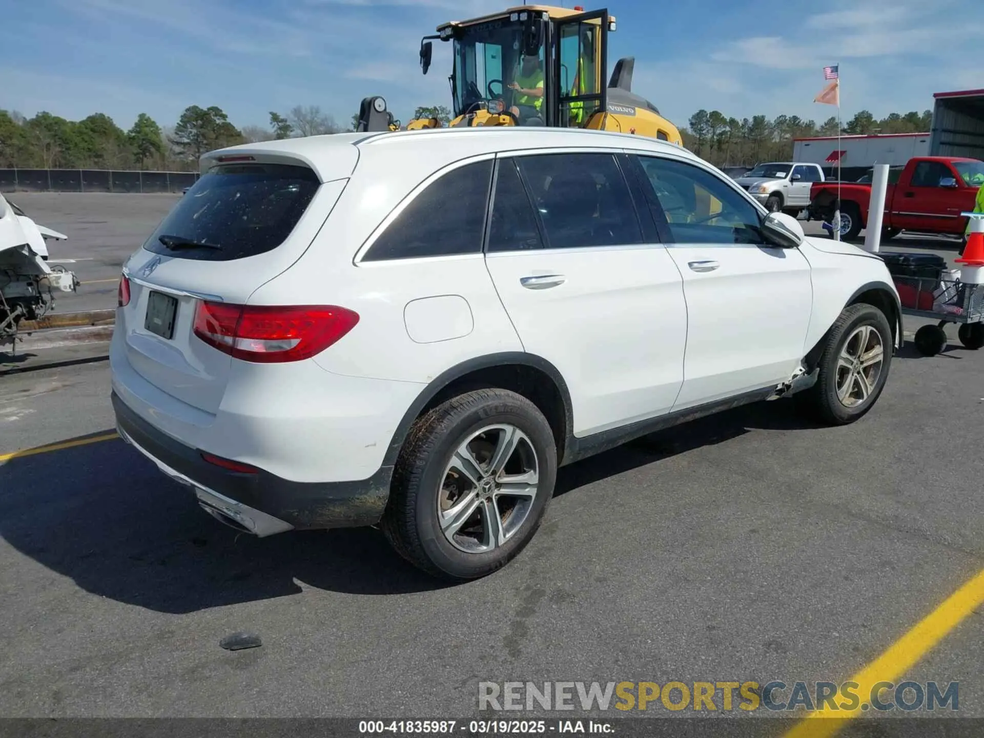 4 fotografías del automóvil dañado WDC0G4JB3KV150851 MERCEDES-BENZ GLC 300 2019