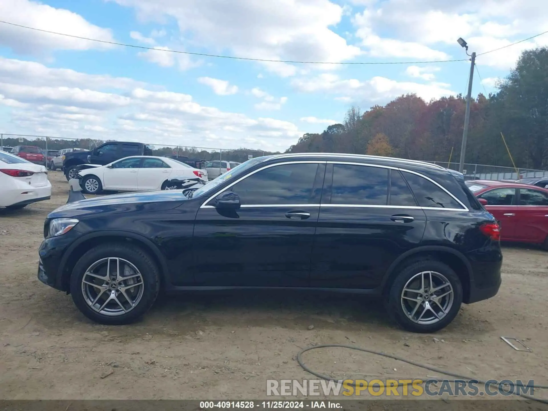 14 fotografías del automóvil dañado WDC0G4JB4KV145903 MERCEDES-BENZ GLC 300 2019
