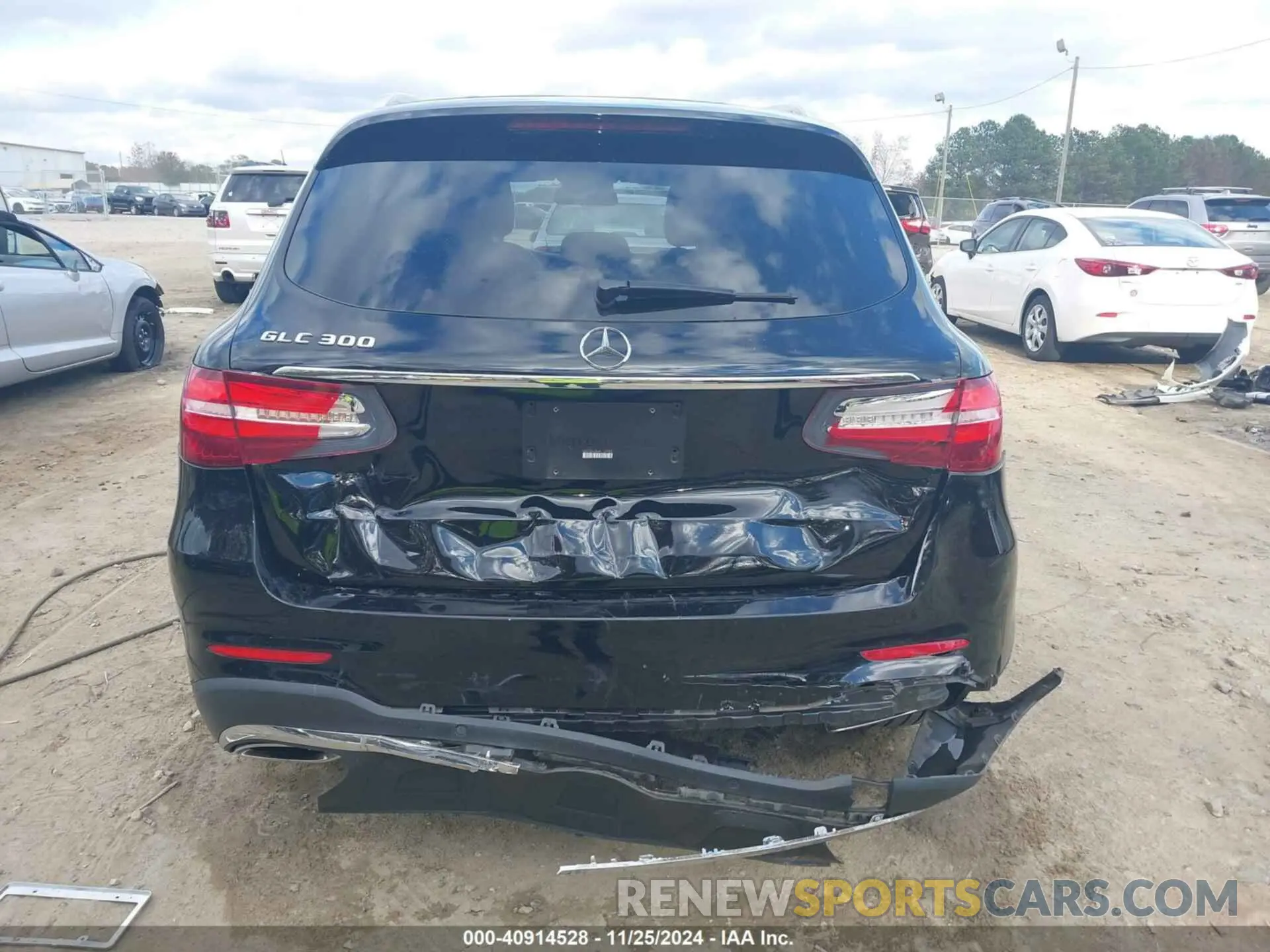 16 fotografías del automóvil dañado WDC0G4JB4KV145903 MERCEDES-BENZ GLC 300 2019