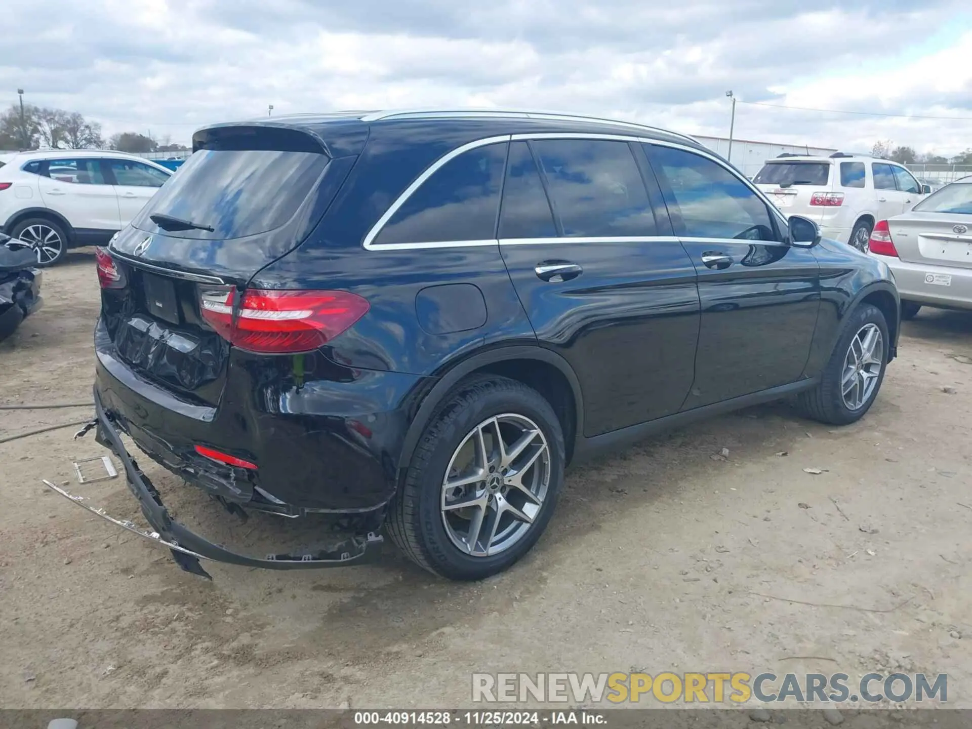 4 fotografías del automóvil dañado WDC0G4JB4KV145903 MERCEDES-BENZ GLC 300 2019