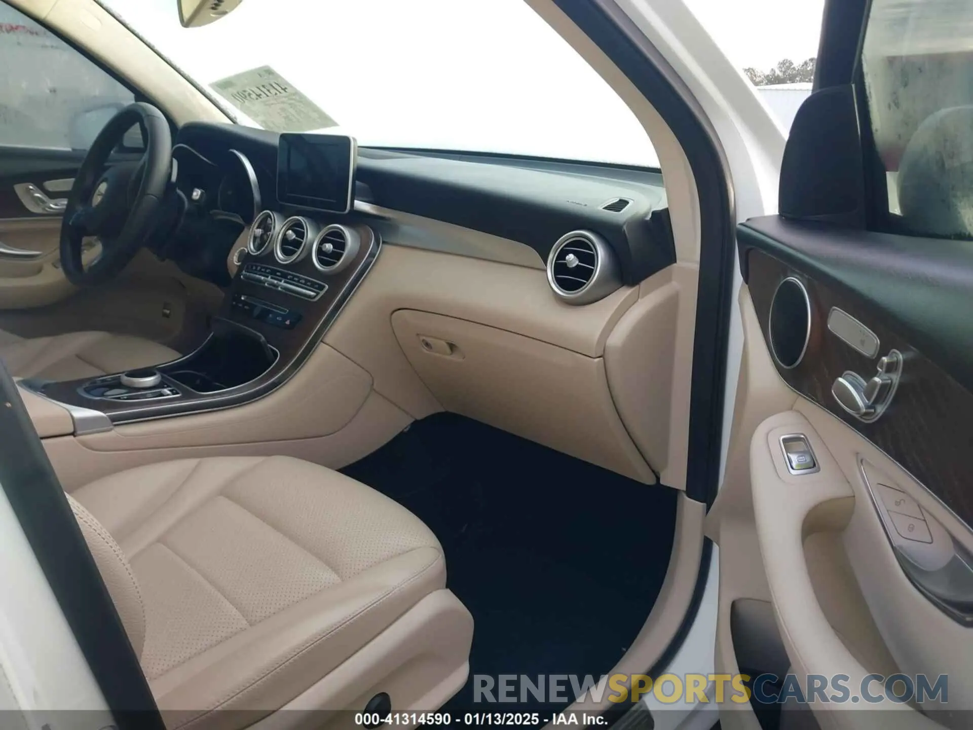5 fotografías del automóvil dañado WDC0G4JB5K1000716 MERCEDES-BENZ GLC 300 2019