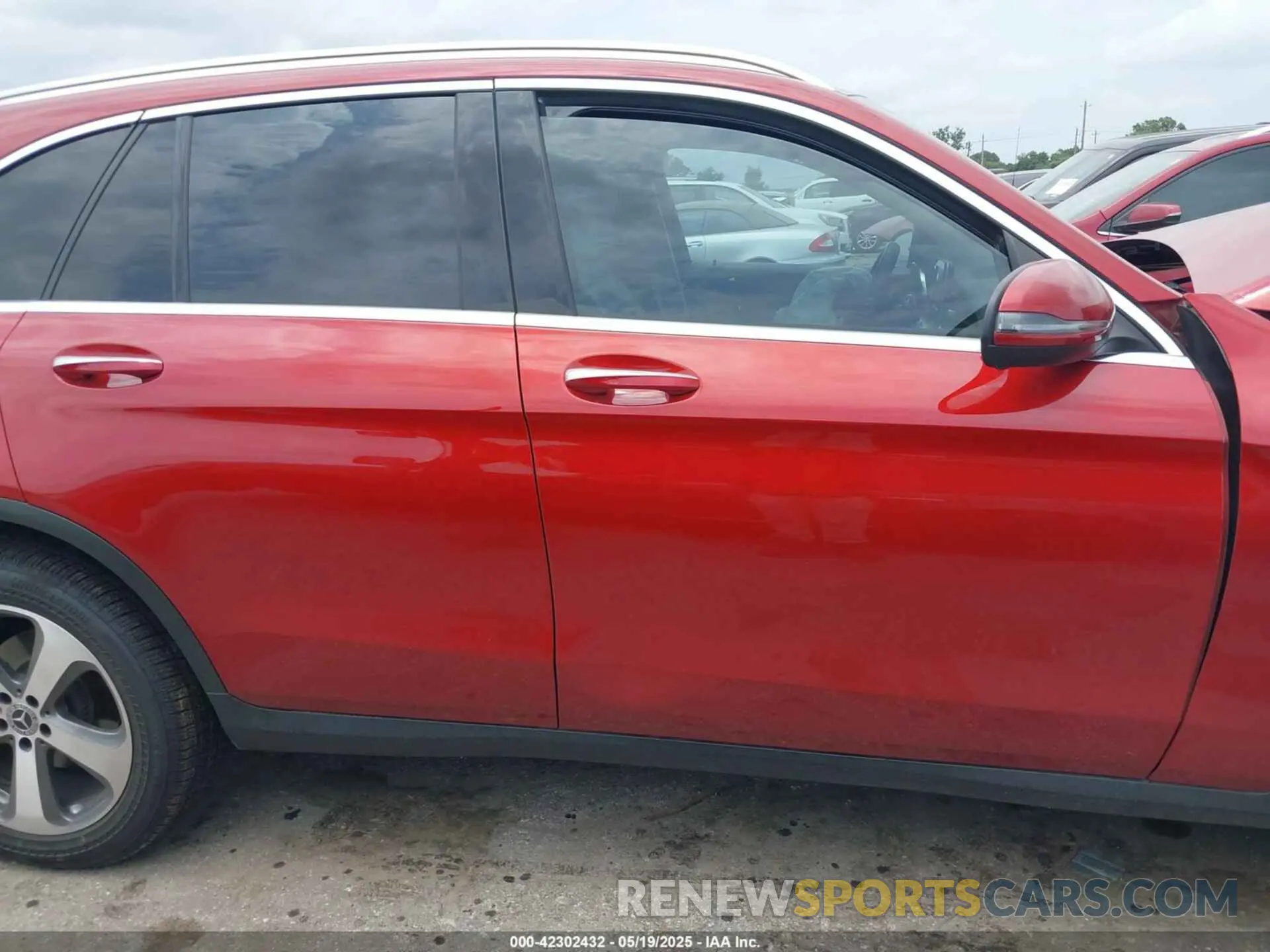 12 fotografías del automóvil dañado WDC0G4JB5KV120914 MERCEDES-BENZ GLC 300 2019