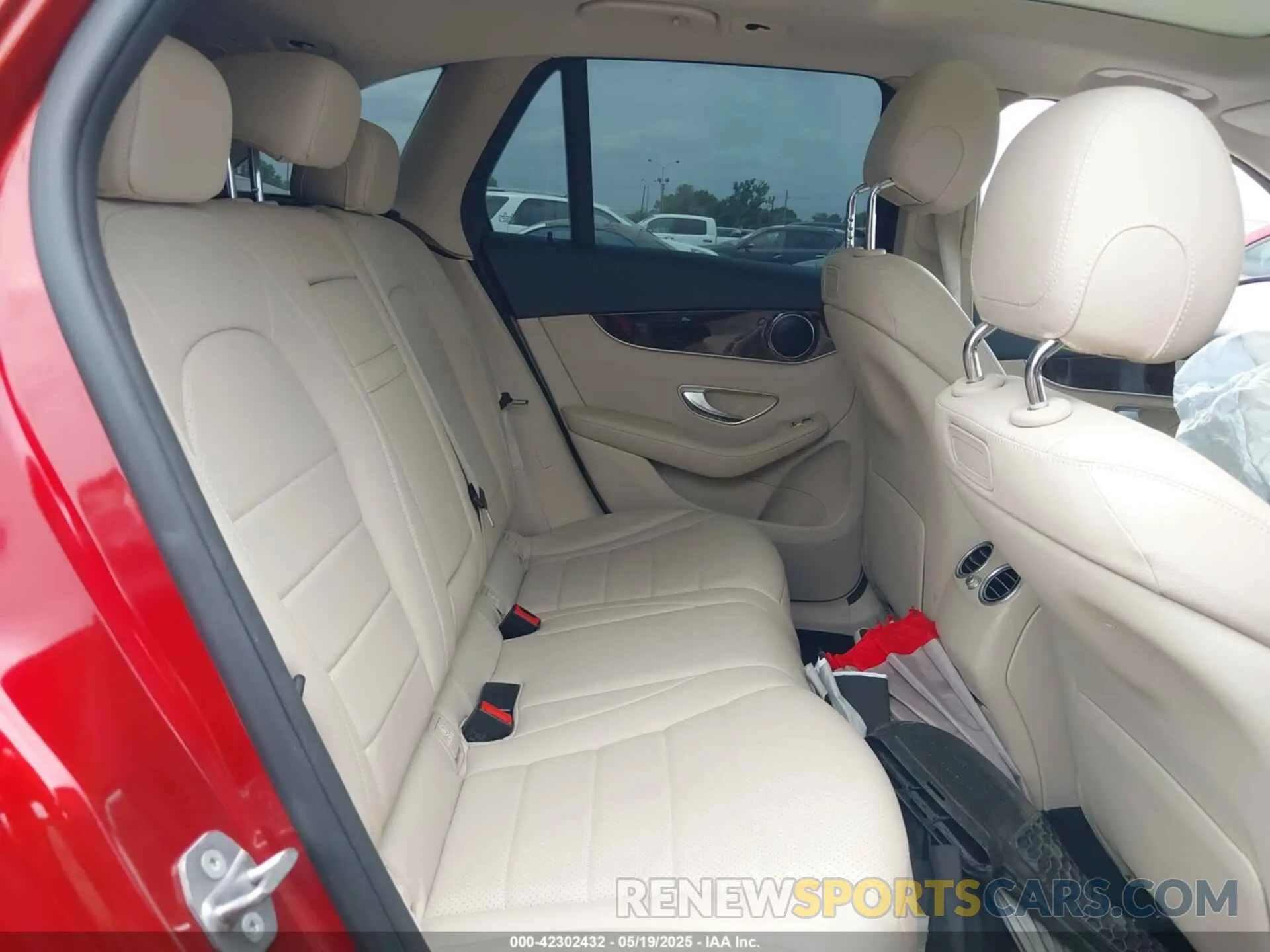 8 fotografías del automóvil dañado WDC0G4JB5KV120914 MERCEDES-BENZ GLC 300 2019