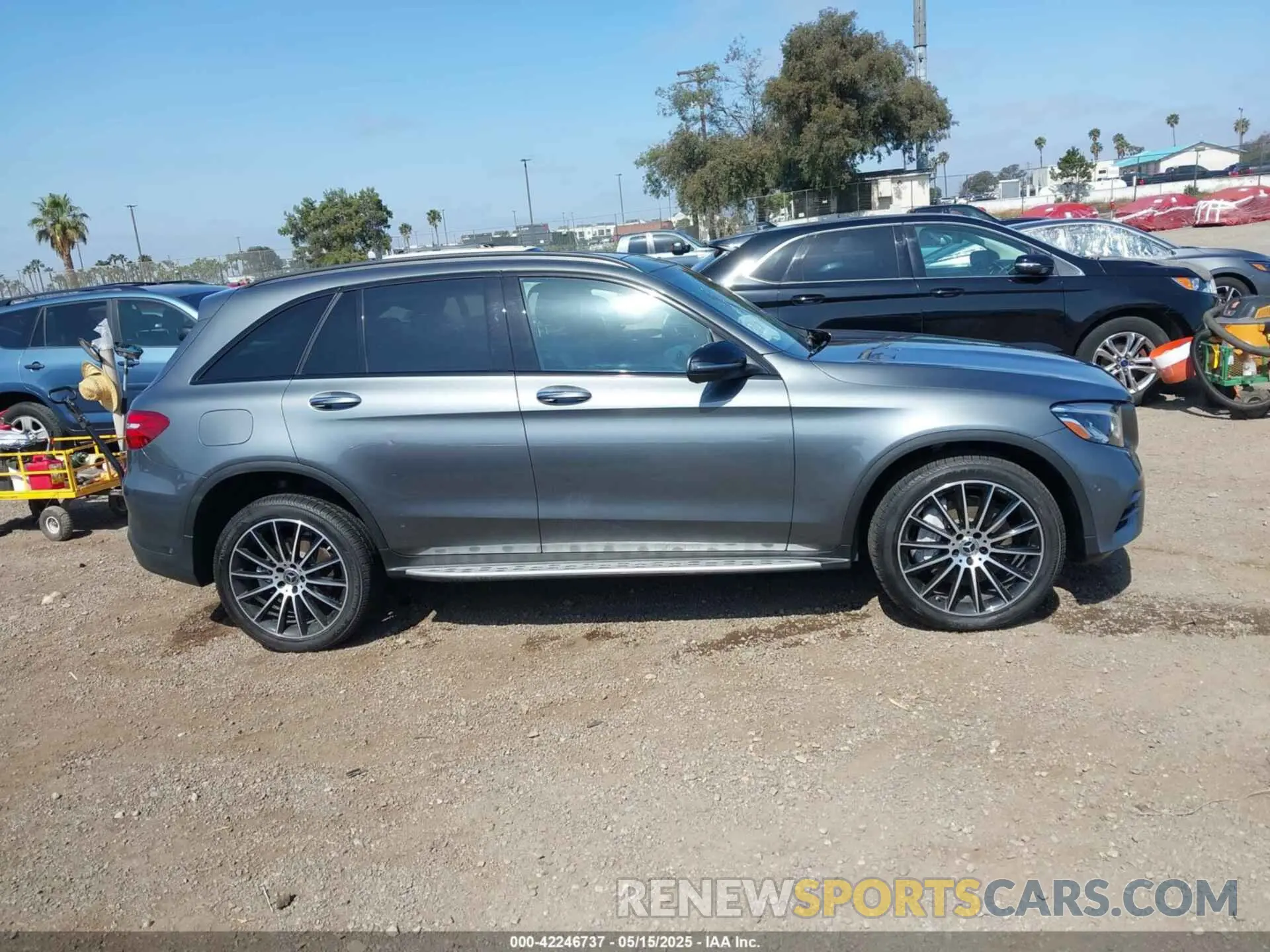 13 fotografías del automóvil dañado WDC0G4JB7KF600401 MERCEDES-BENZ GLC 300 2019