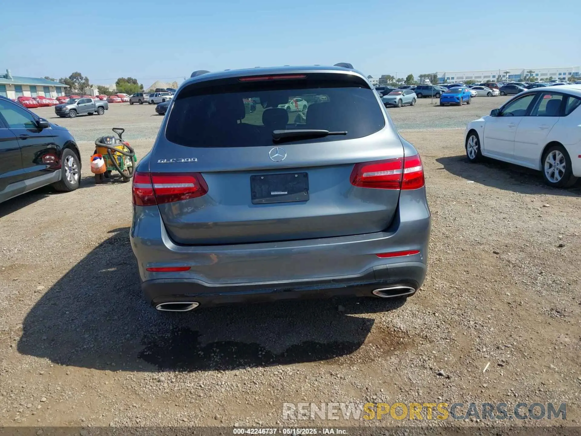 16 fotografías del automóvil dañado WDC0G4JB7KF600401 MERCEDES-BENZ GLC 300 2019