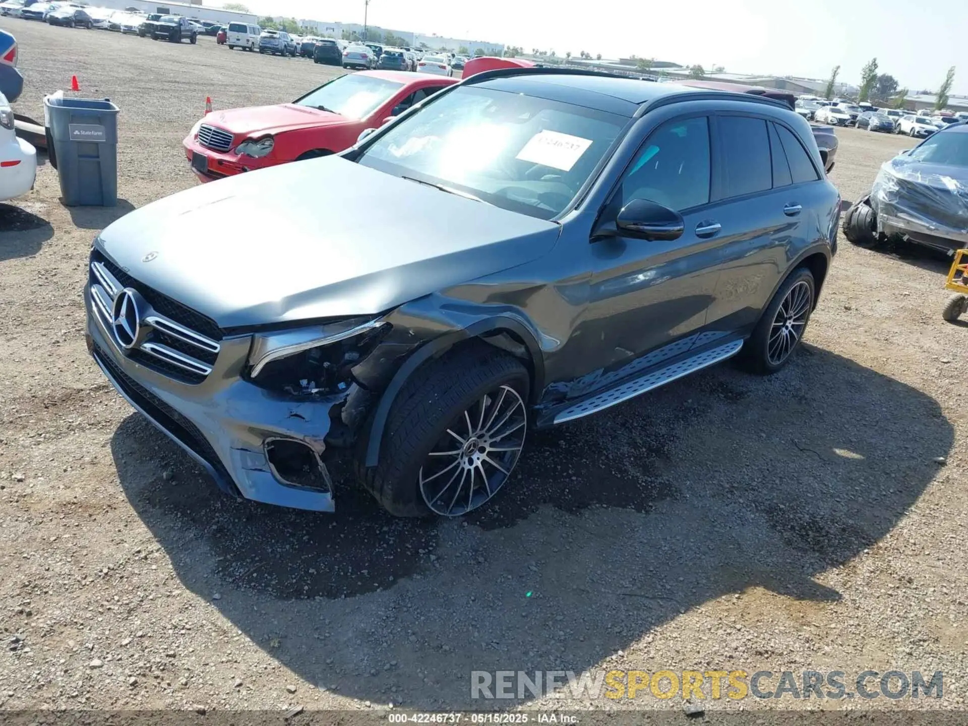 2 fotografías del automóvil dañado WDC0G4JB7KF600401 MERCEDES-BENZ GLC 300 2019